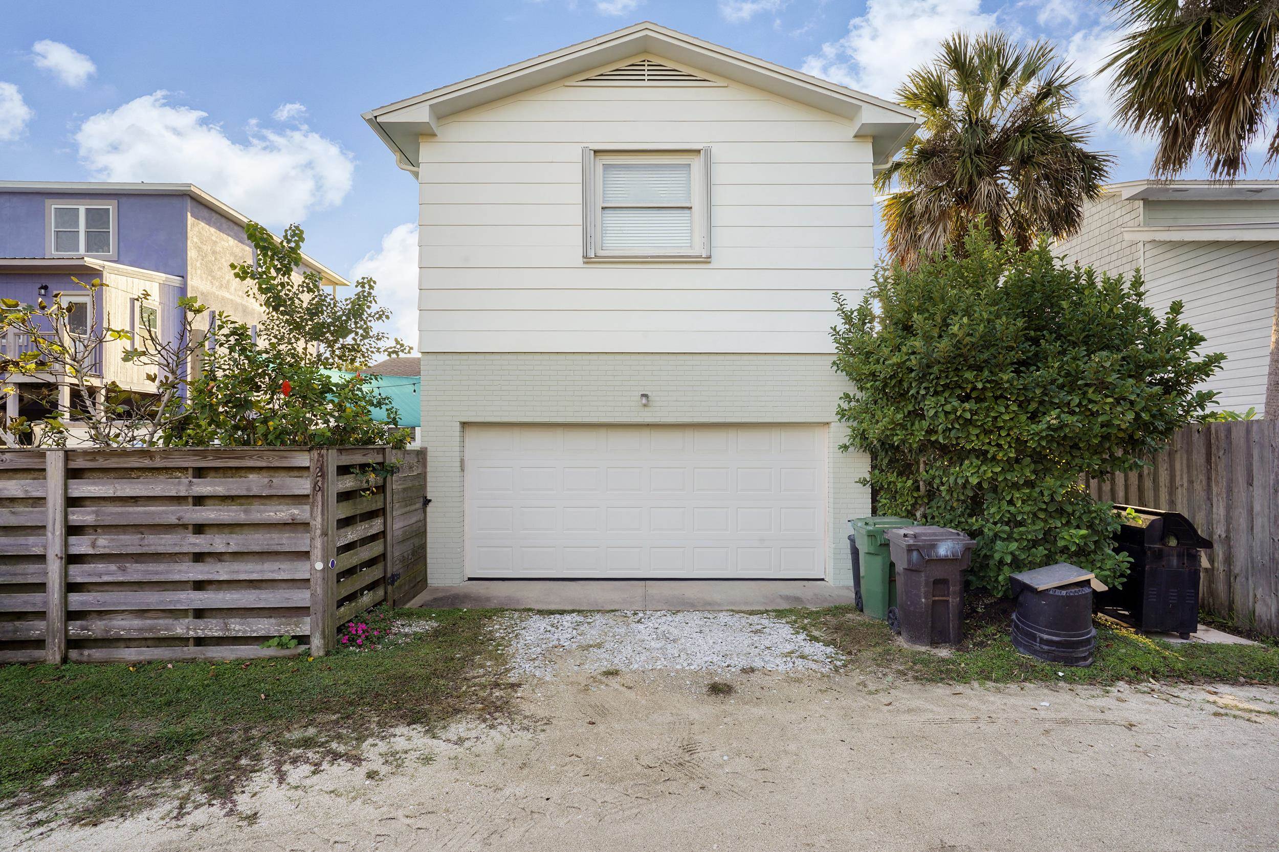 26 Dolphin Dr