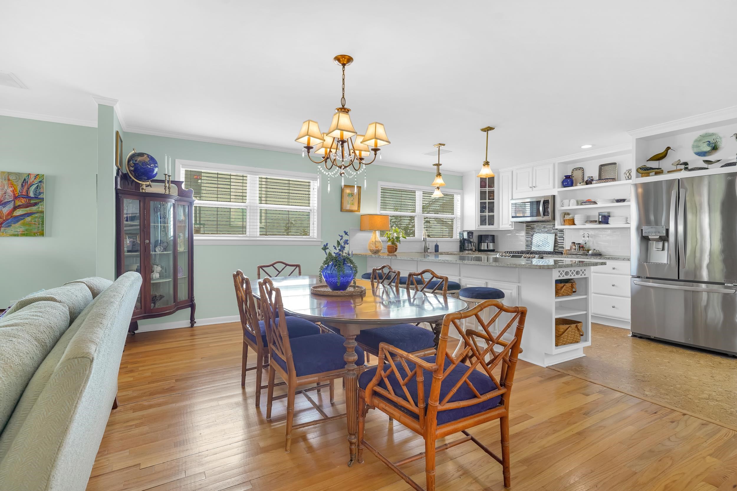 26 Dolphin Dr