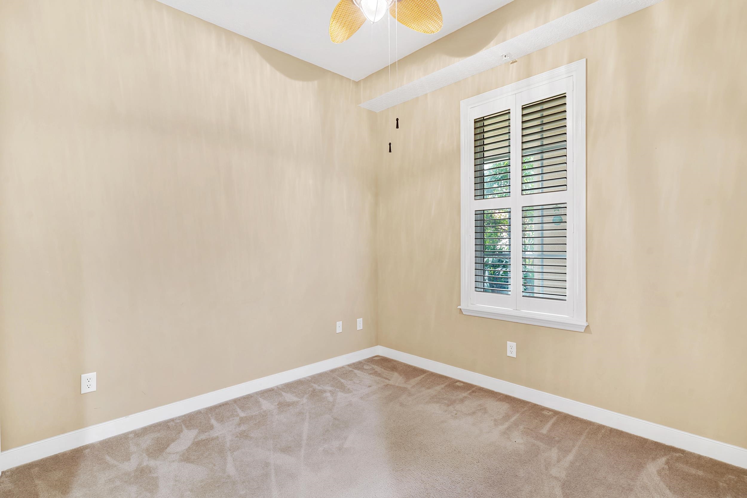 160 Pantano Cay Blvd