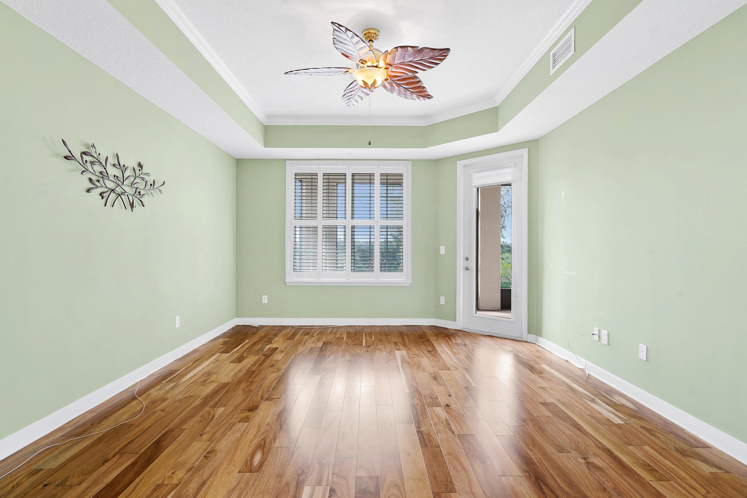 160 Pantano Cay Blvd