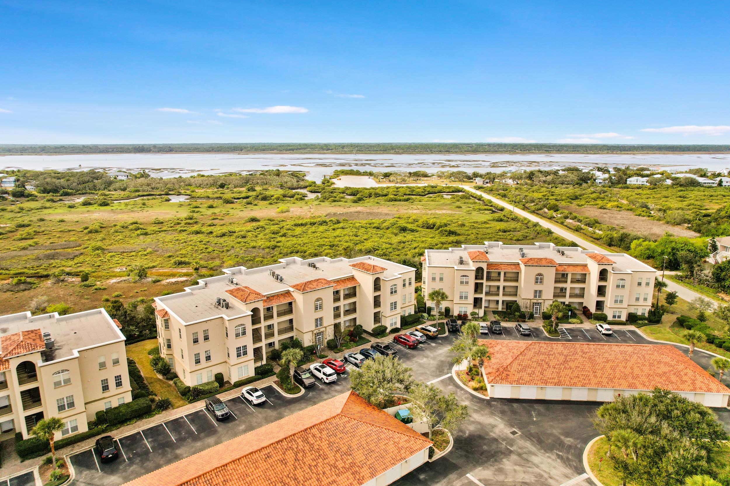 160 Pantano Cay Blvd