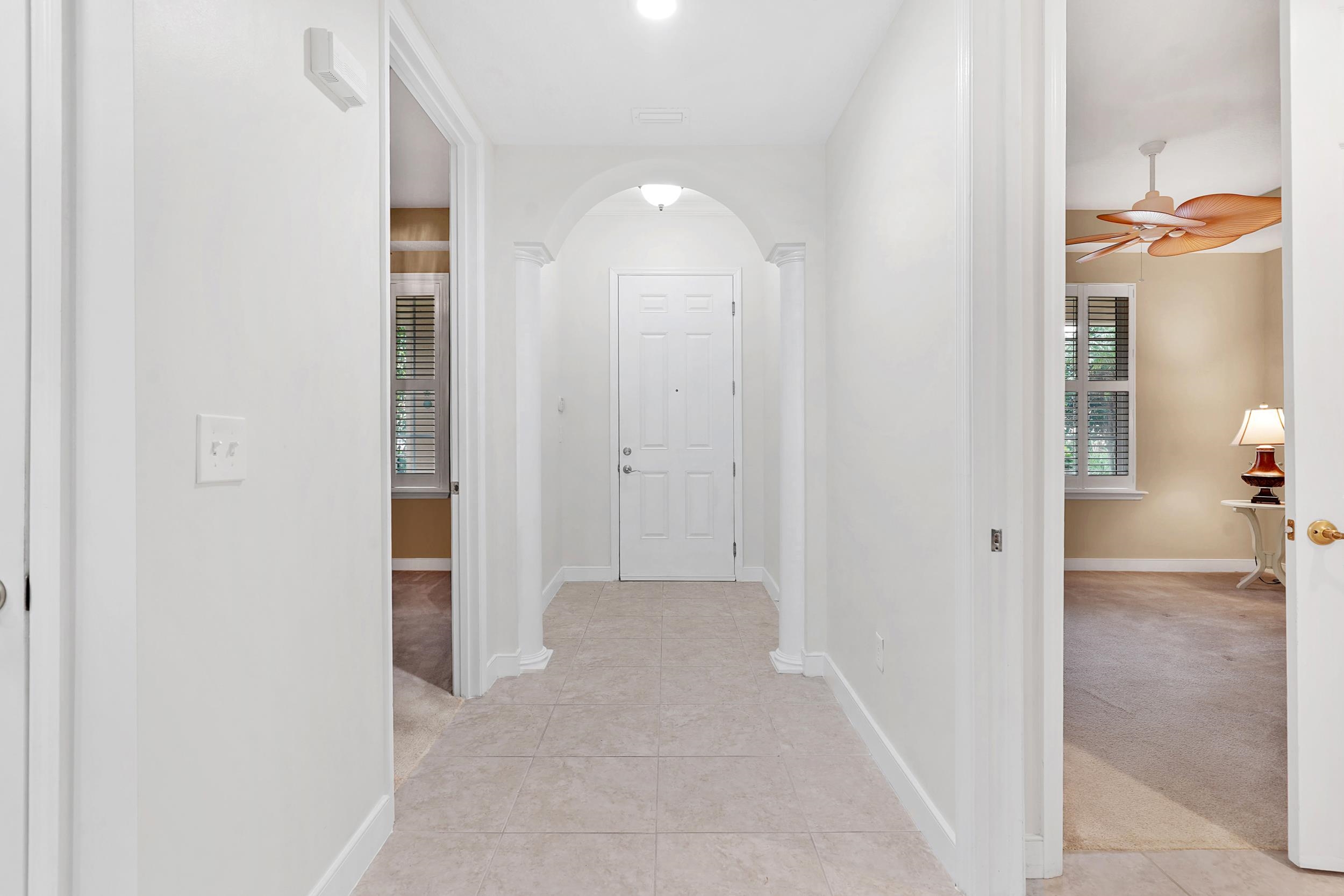 160 Pantano Cay Blvd