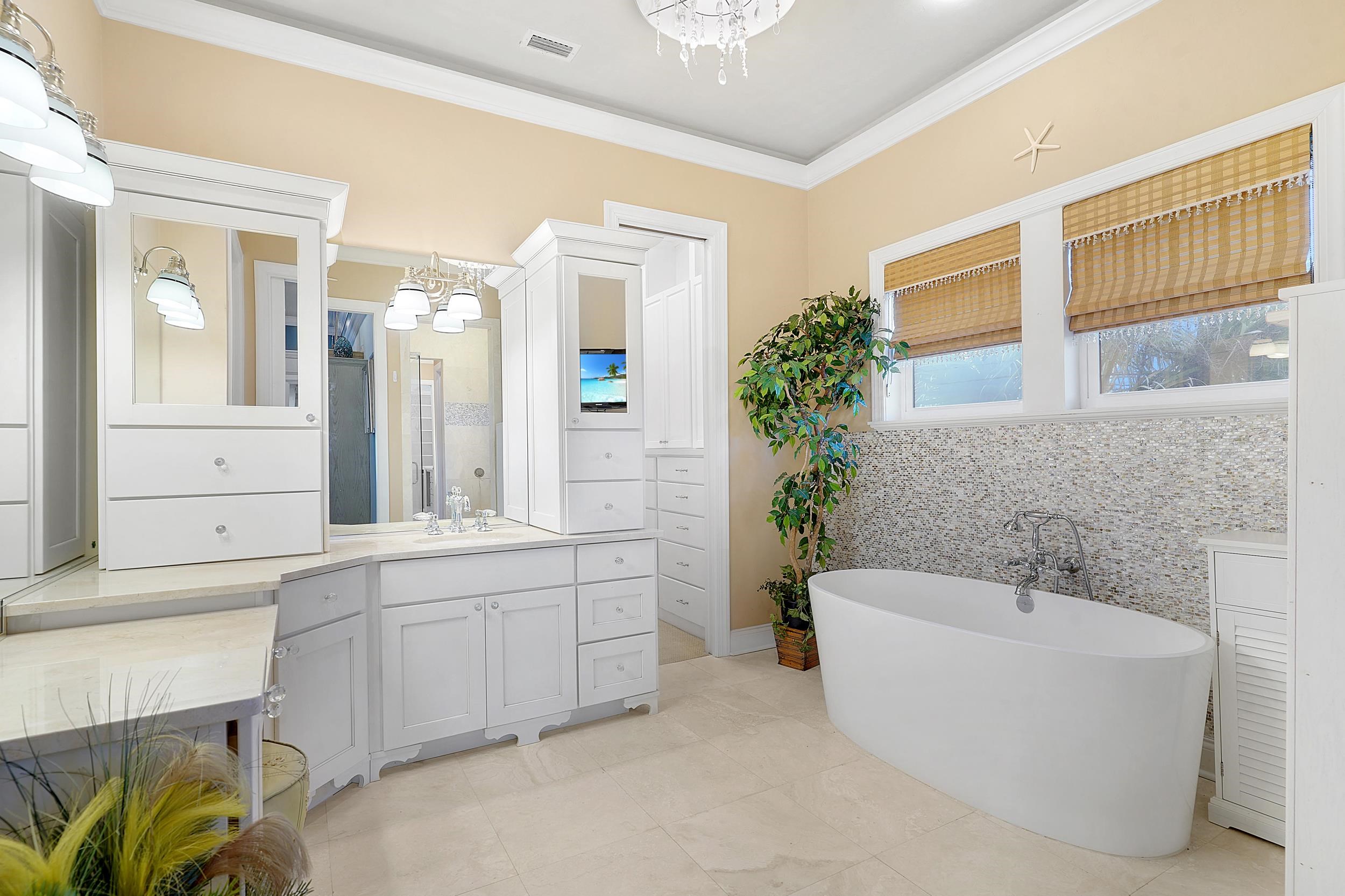 28 Seascape Cir