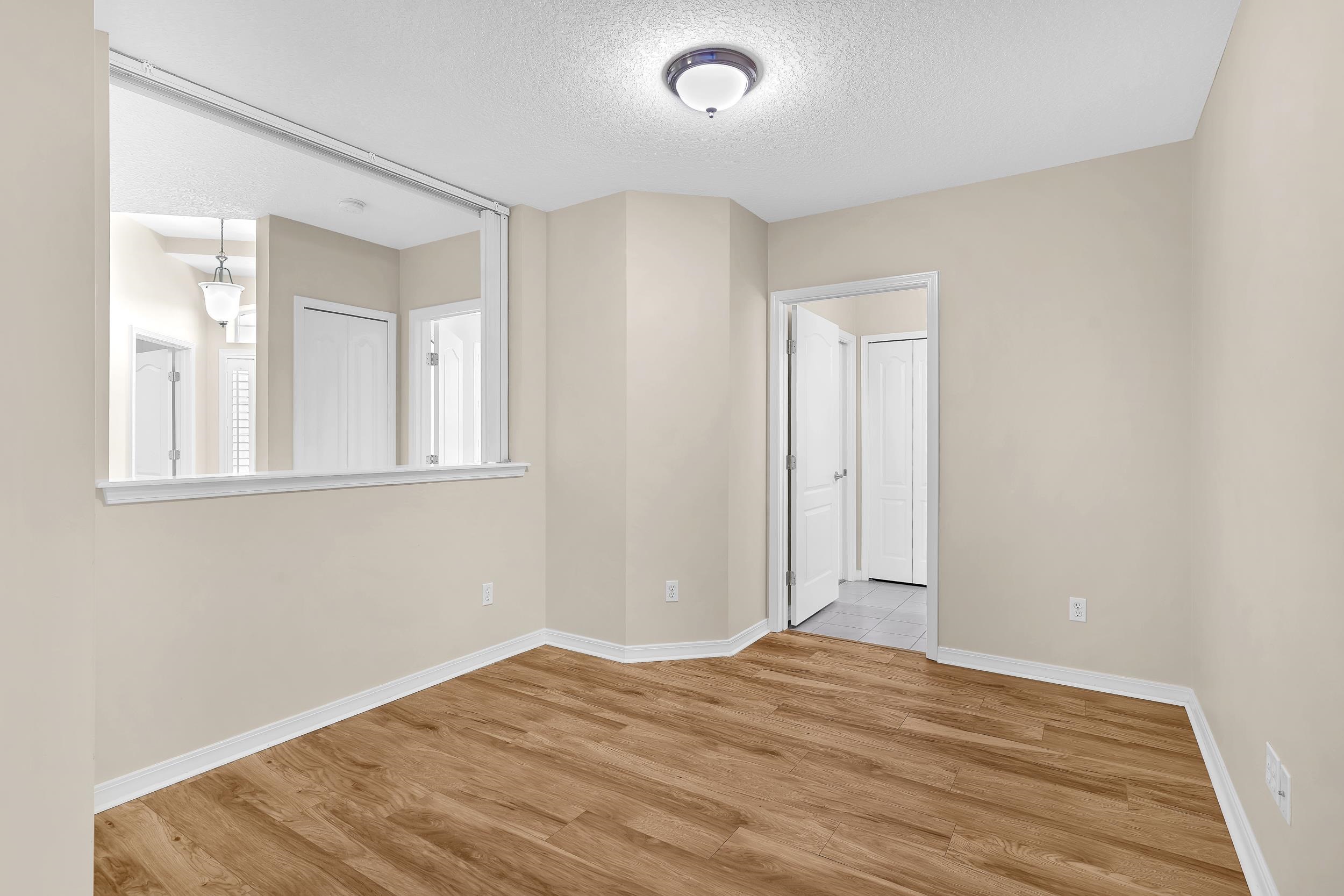 1003 Makarios Dr