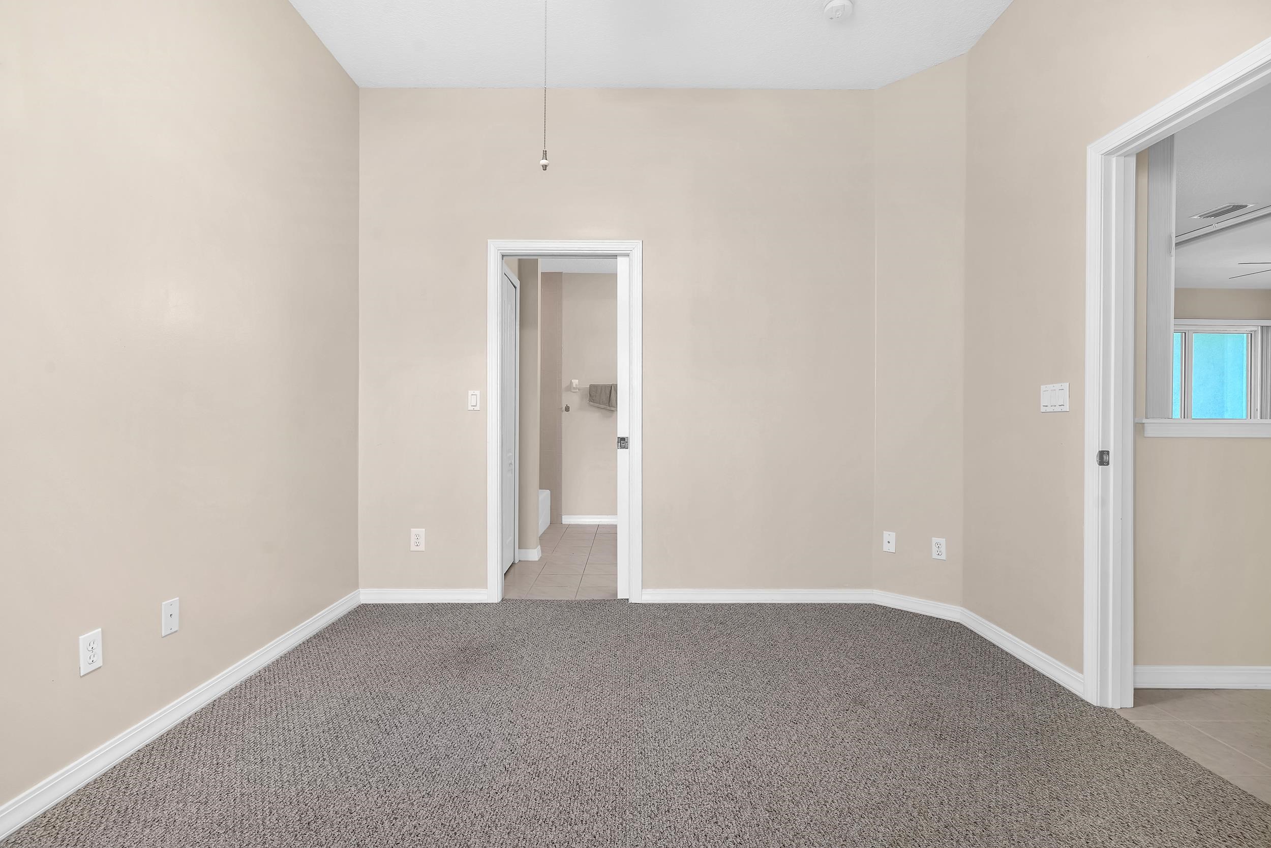 1003 Makarios Dr