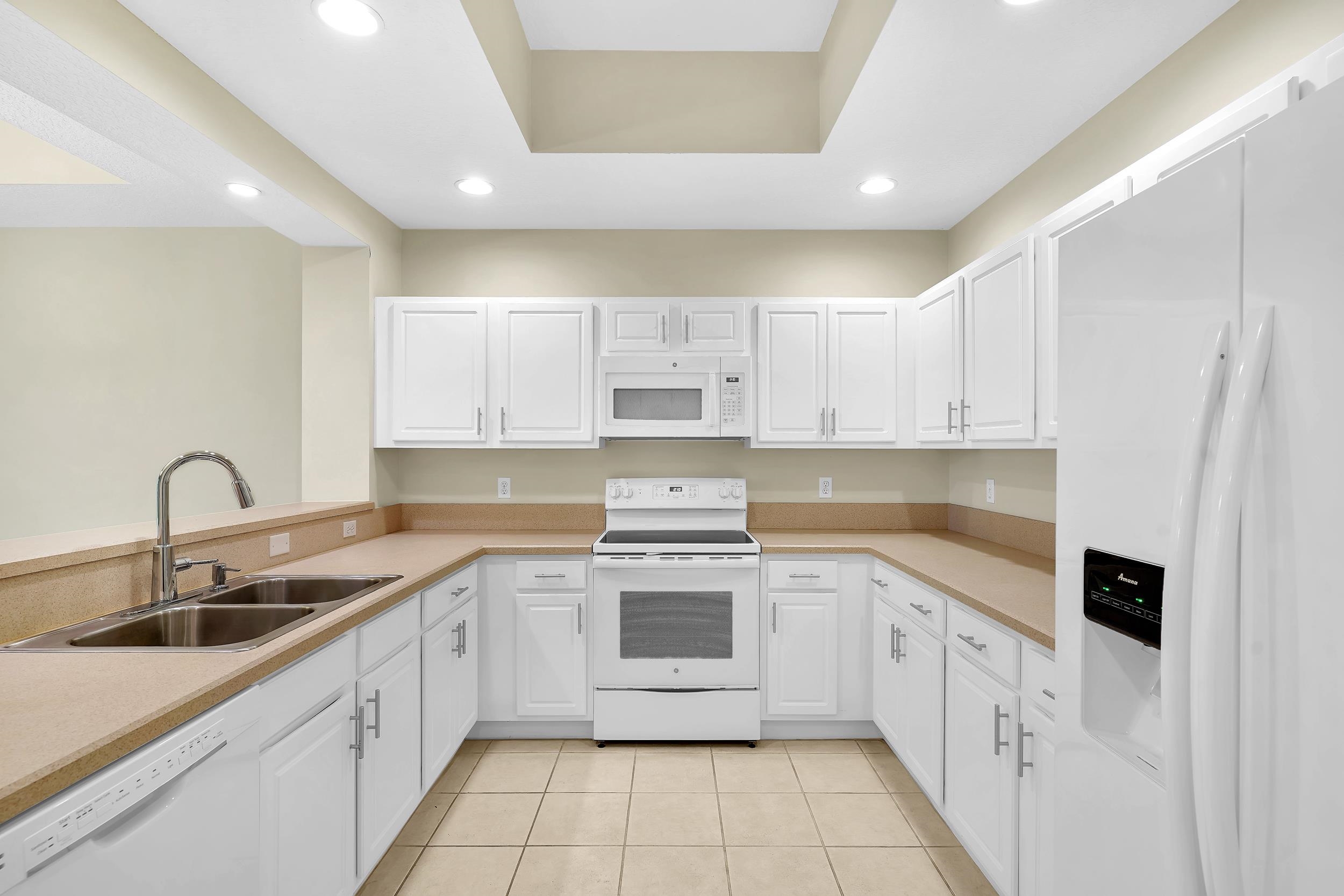 1003 Makarios Dr