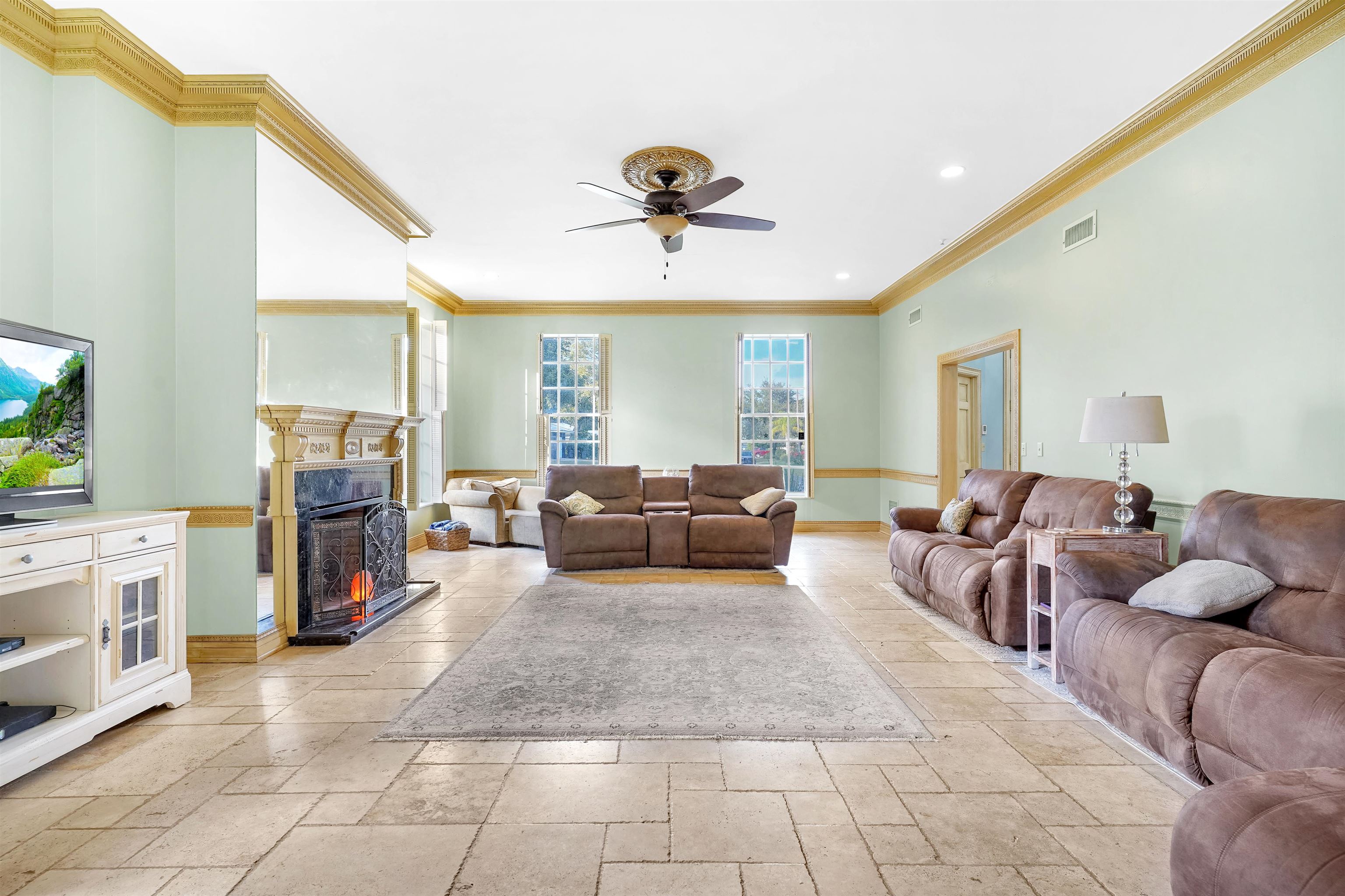 40 Willow Drive