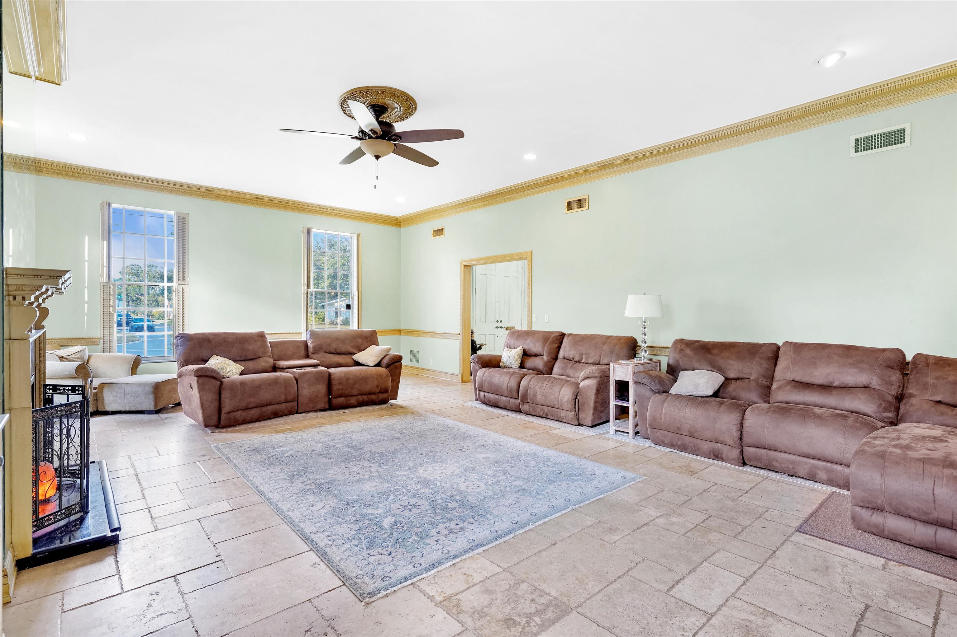 40 Willow Drive