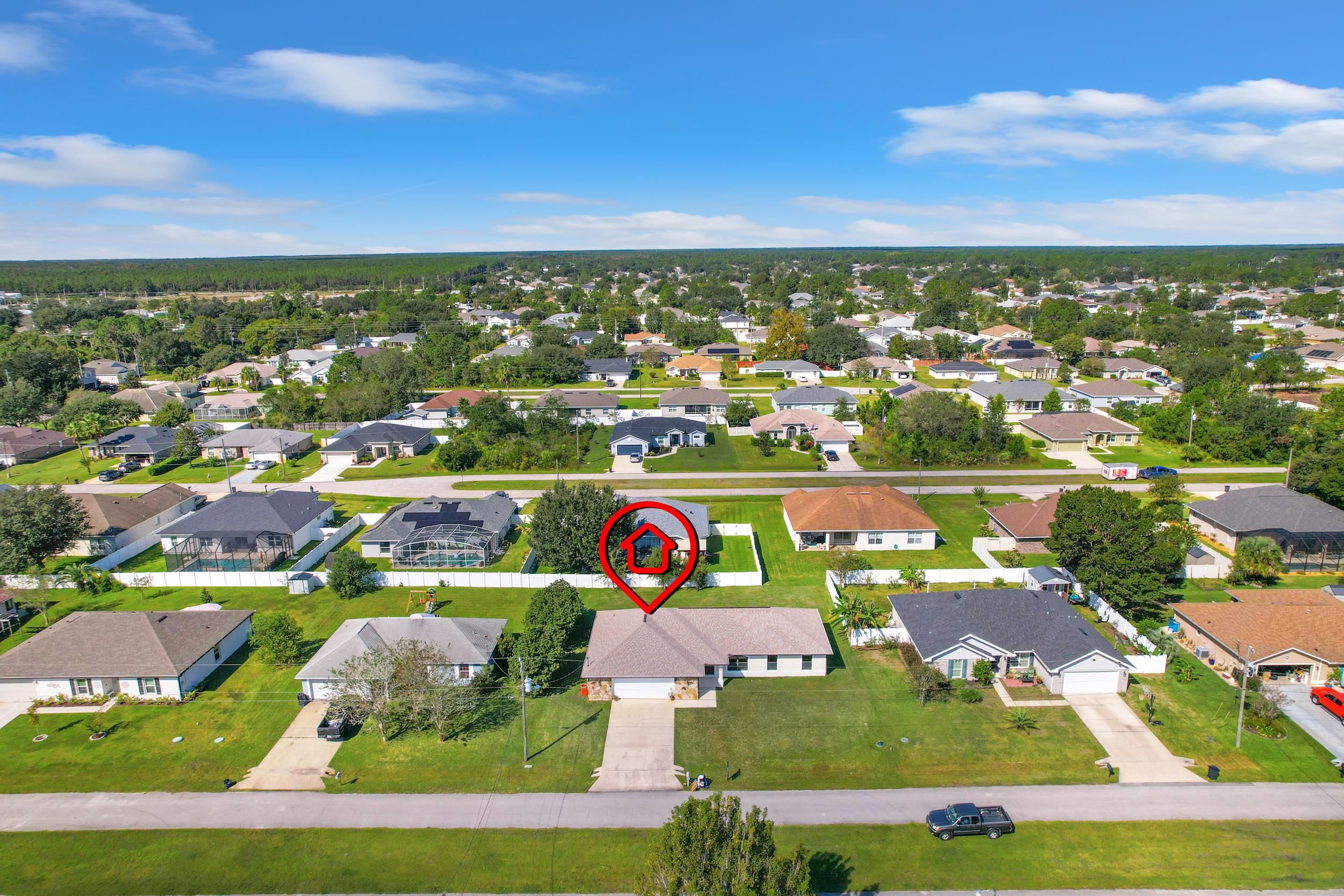 11 Lytton Ln