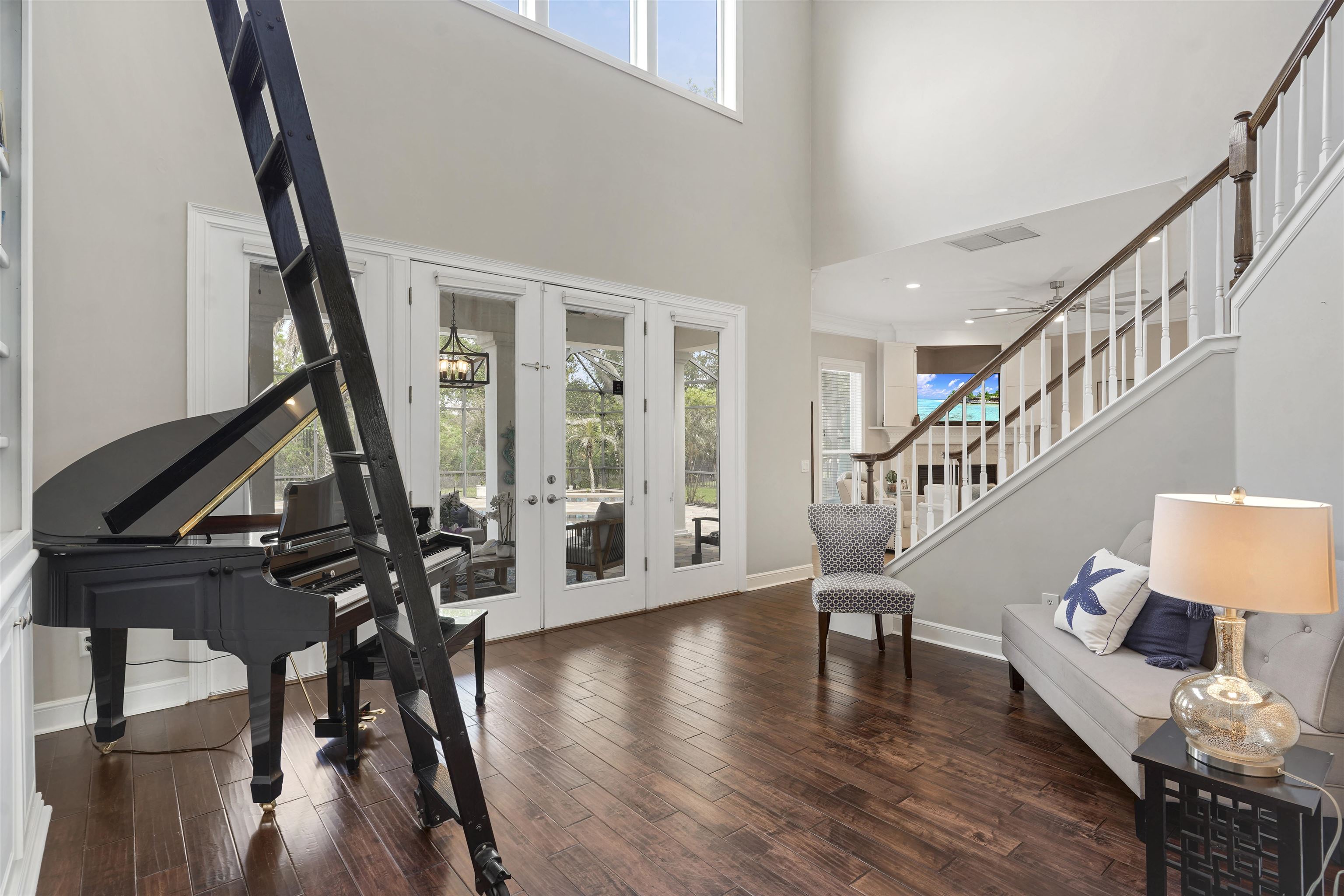 220 Fiddlers Point Dr