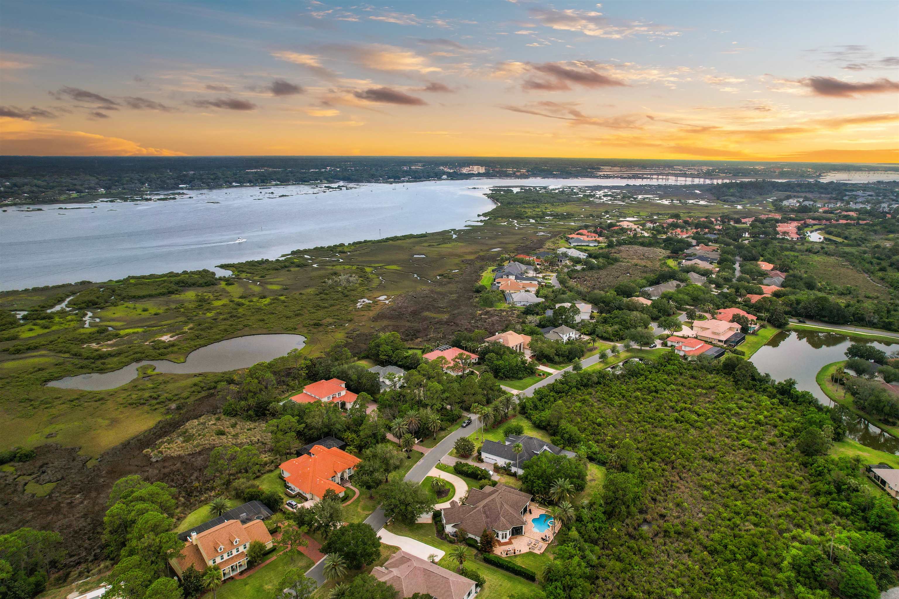 220 Fiddlers Point Dr