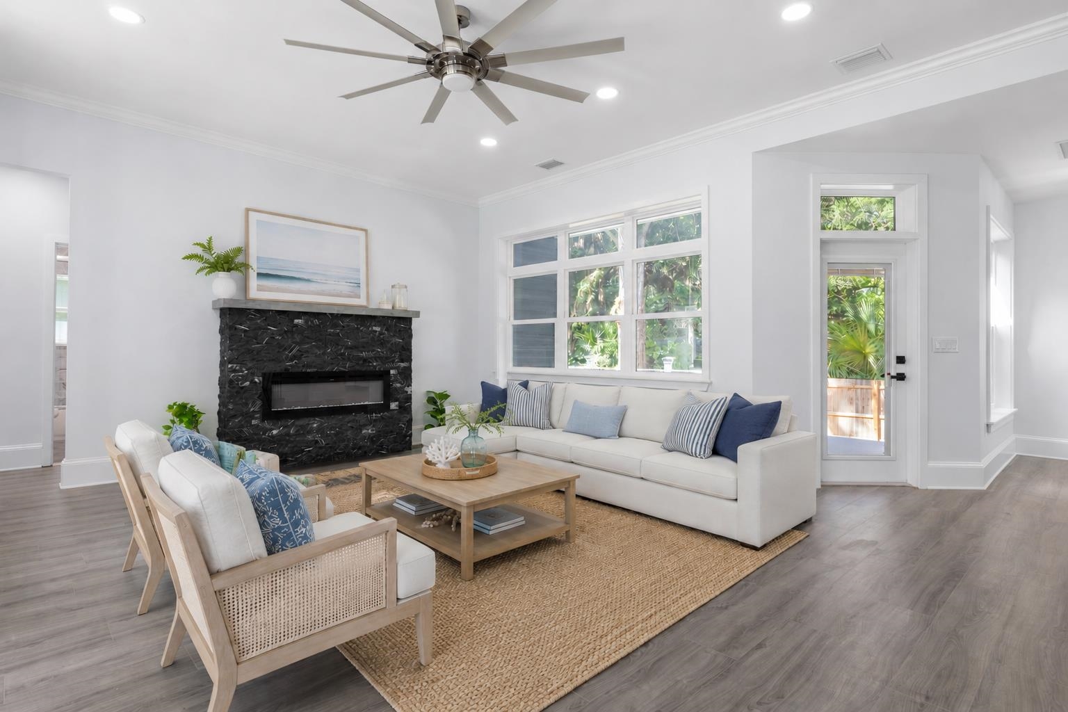 117 Hernandez Ave