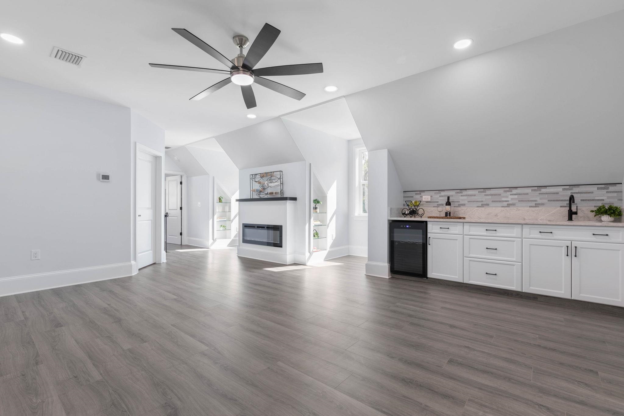 117 Hernandez Ave