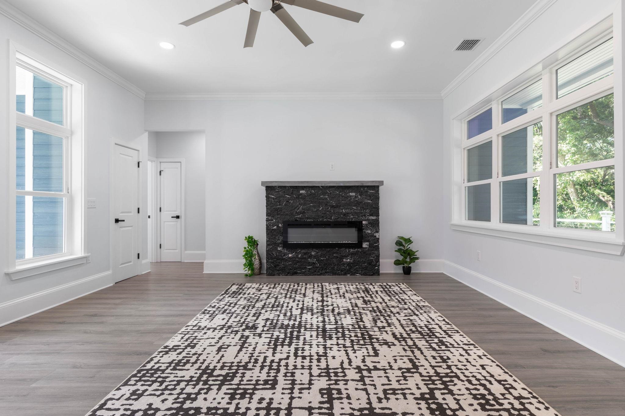 117 Hernandez Ave