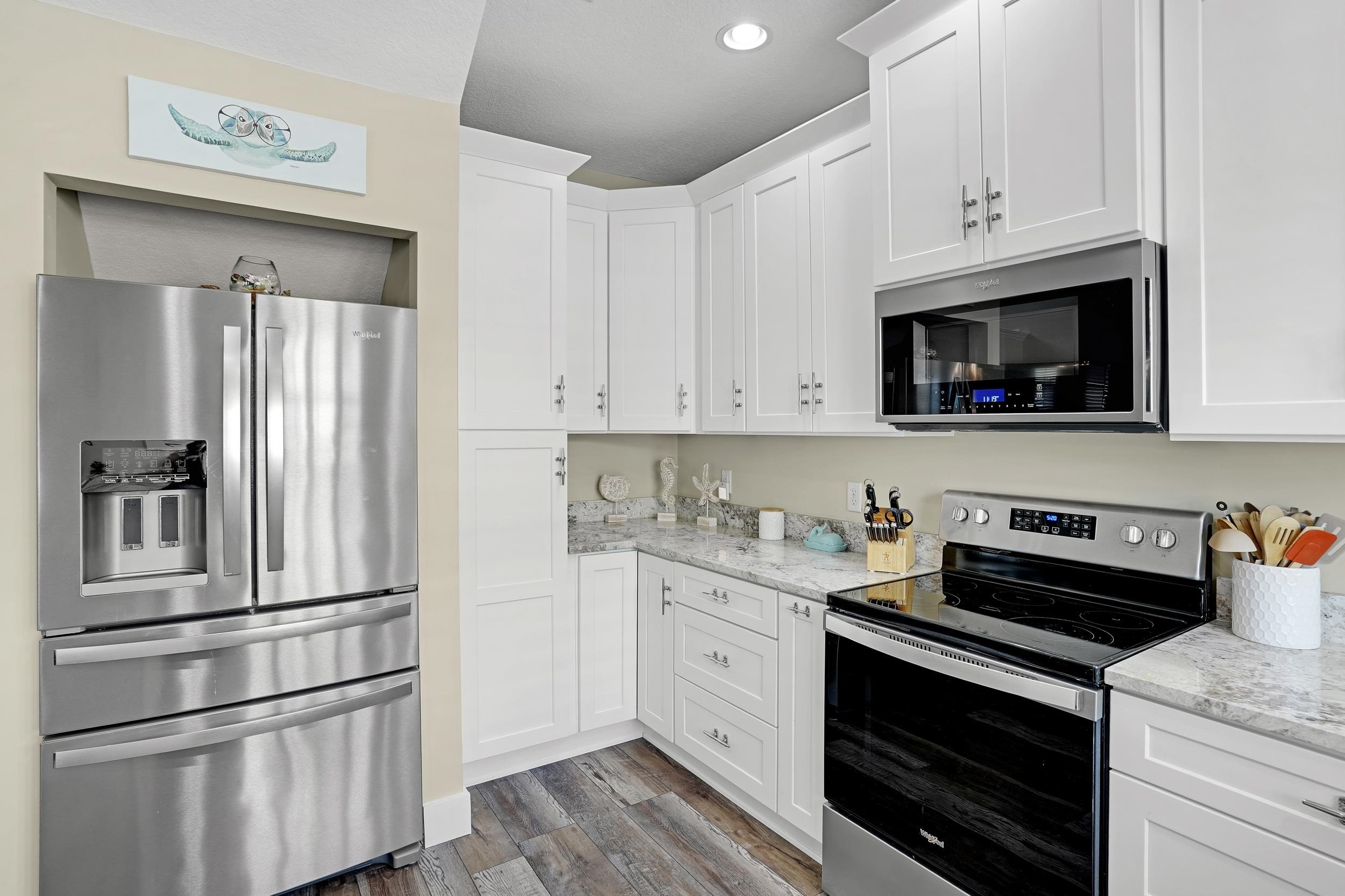 5501 Sunset Landing Cir