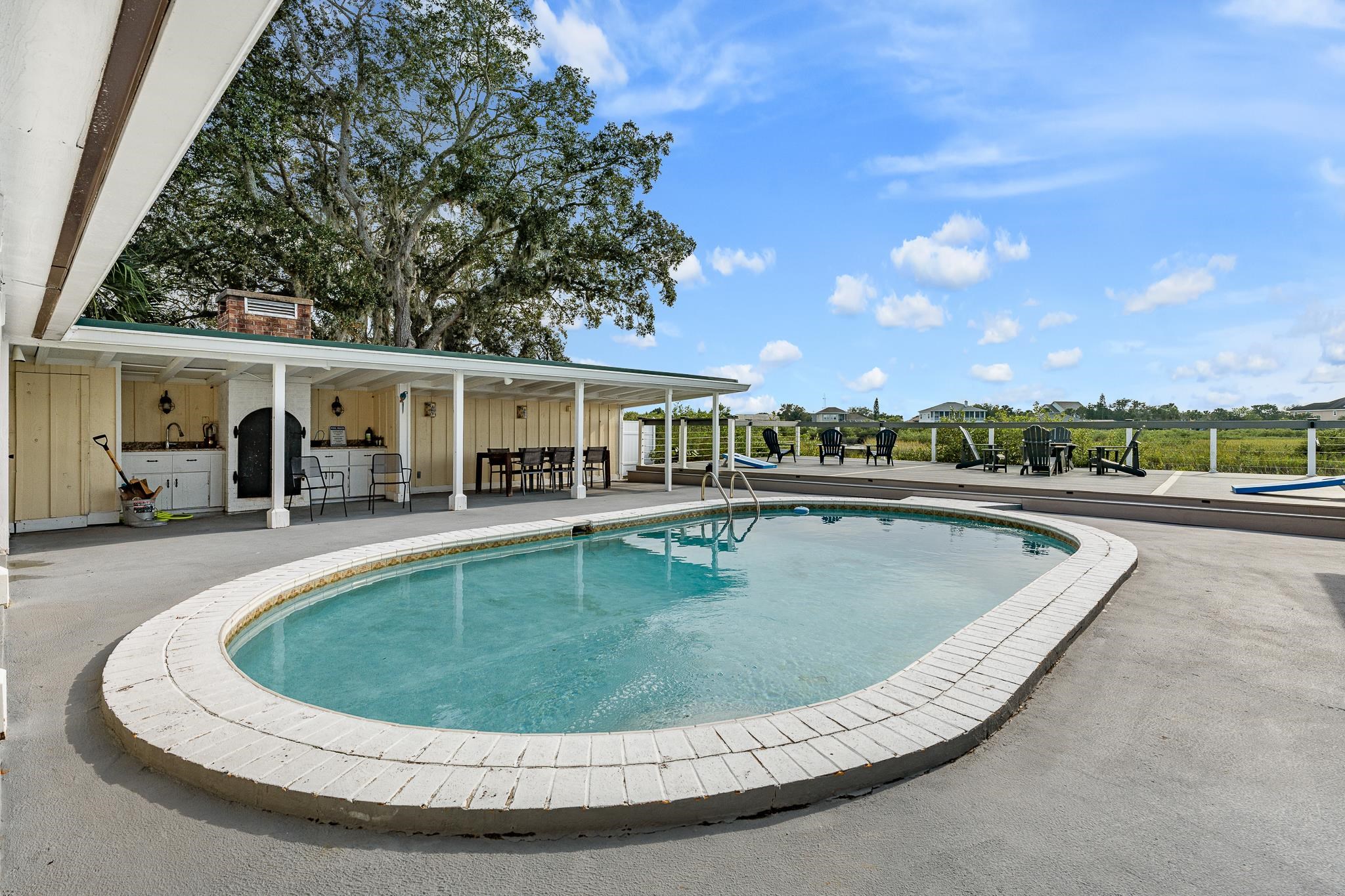 239 Coquina Ave