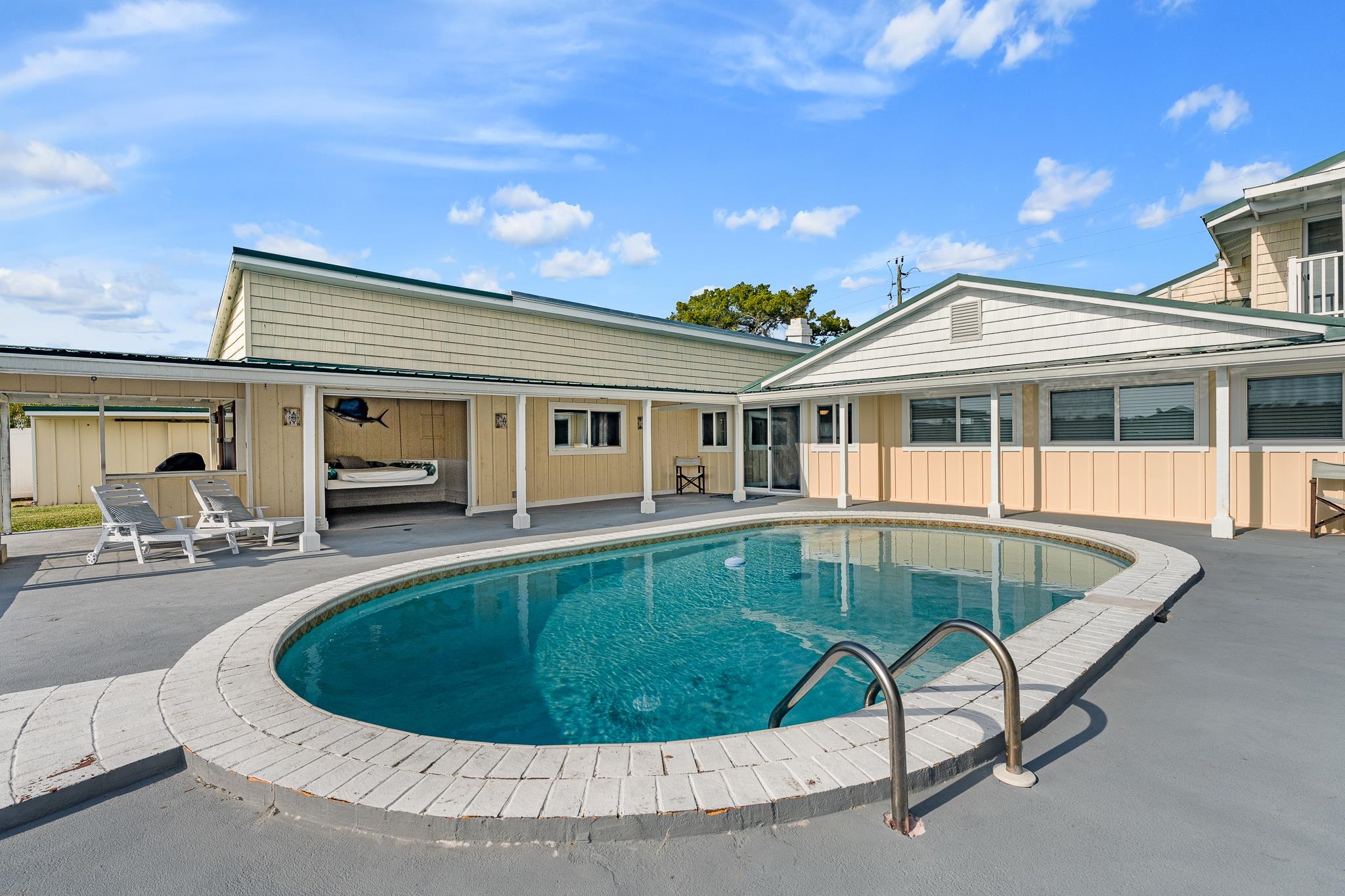 239 Coquina Ave