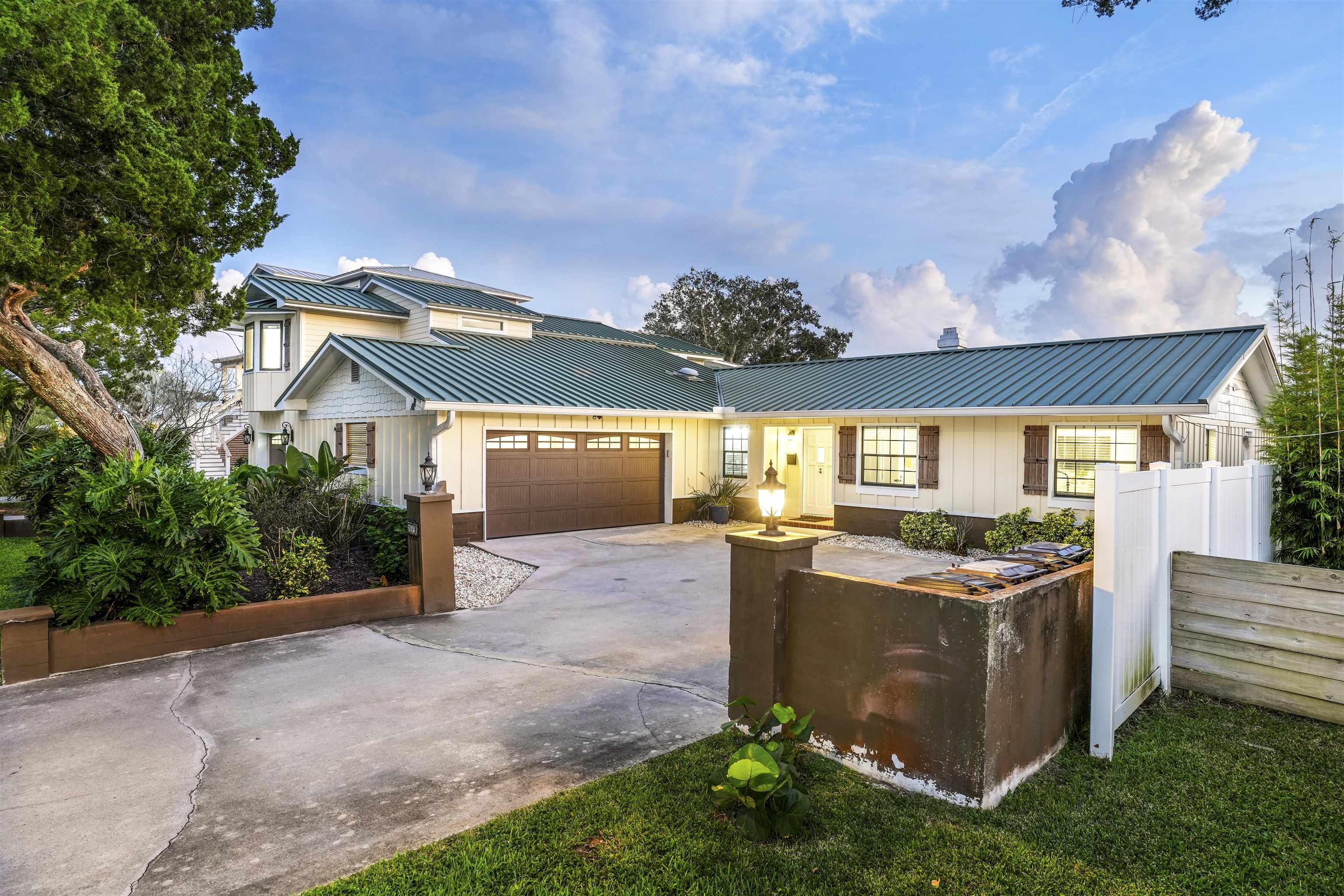 239 Coquina Ave