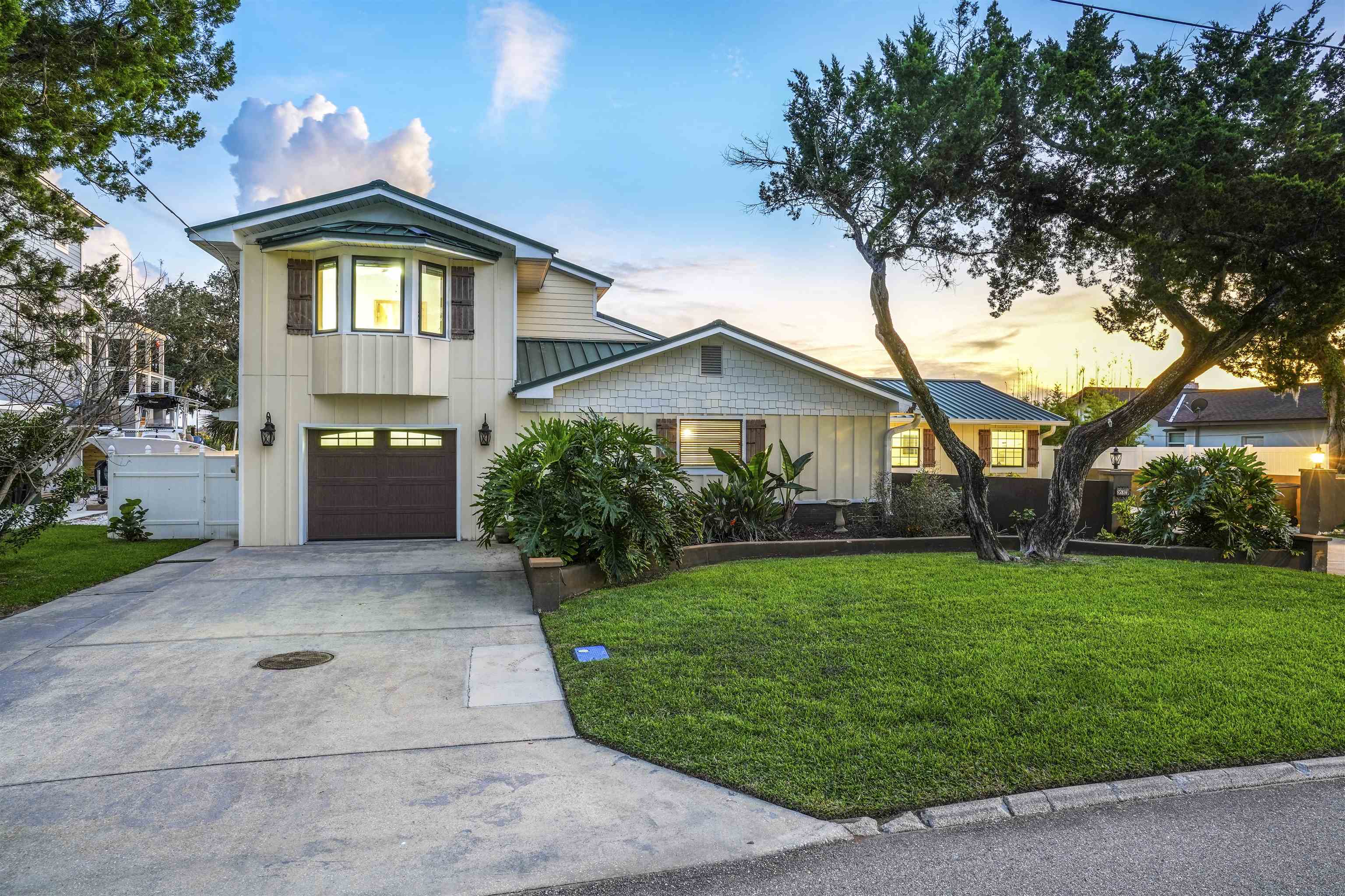 239 Coquina Ave