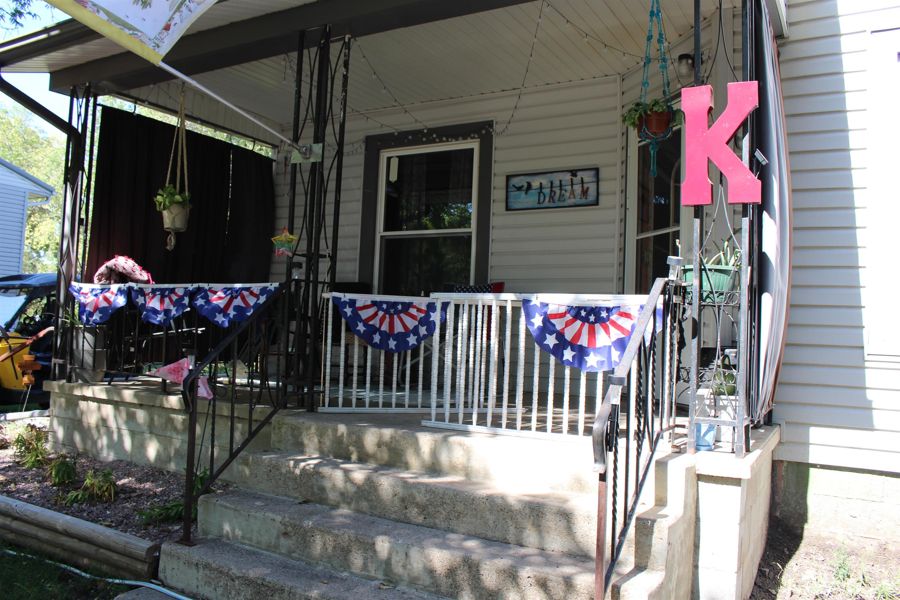 305 3rd Street, Everly, IA 51338 