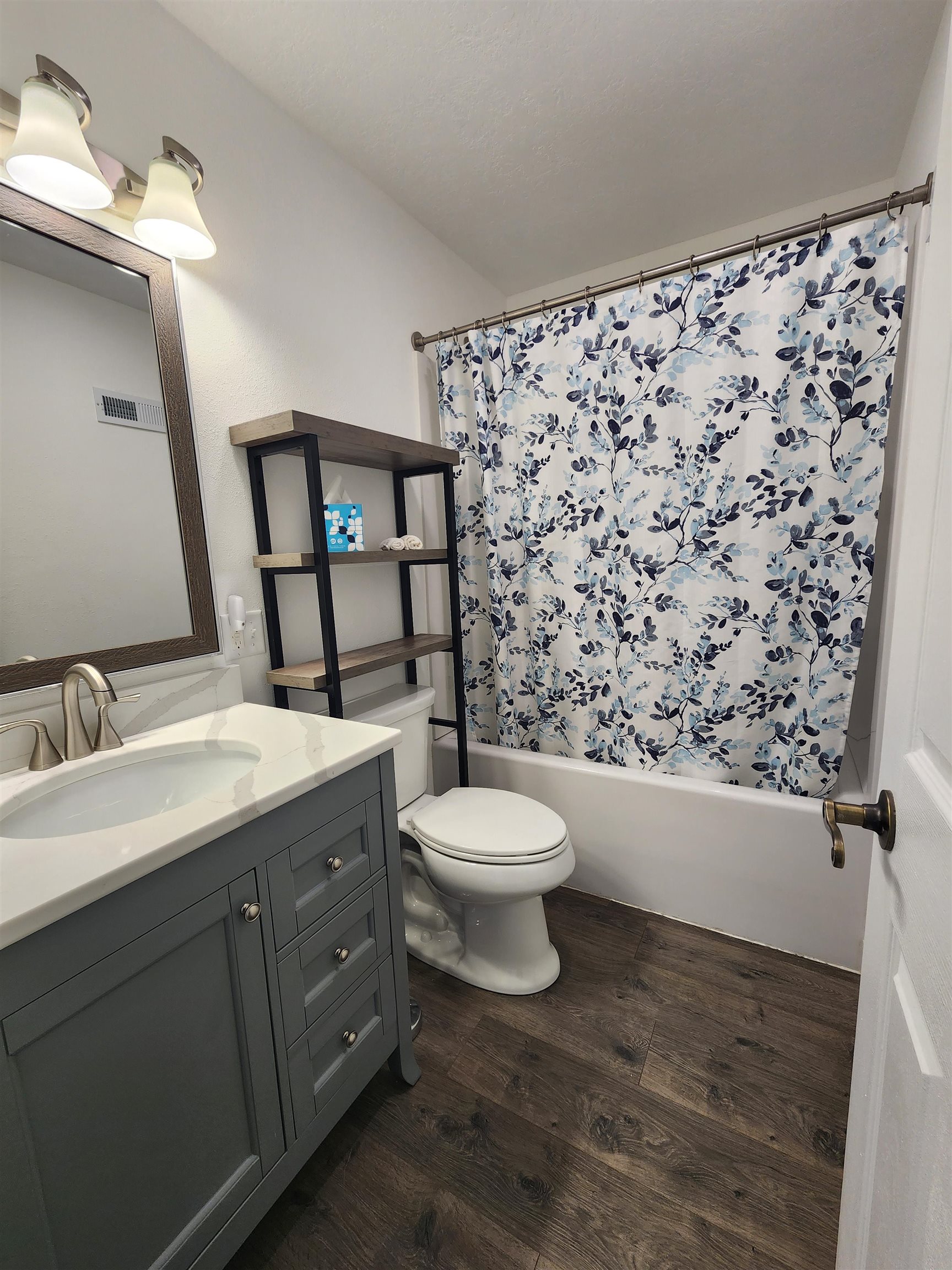MLS #251052
