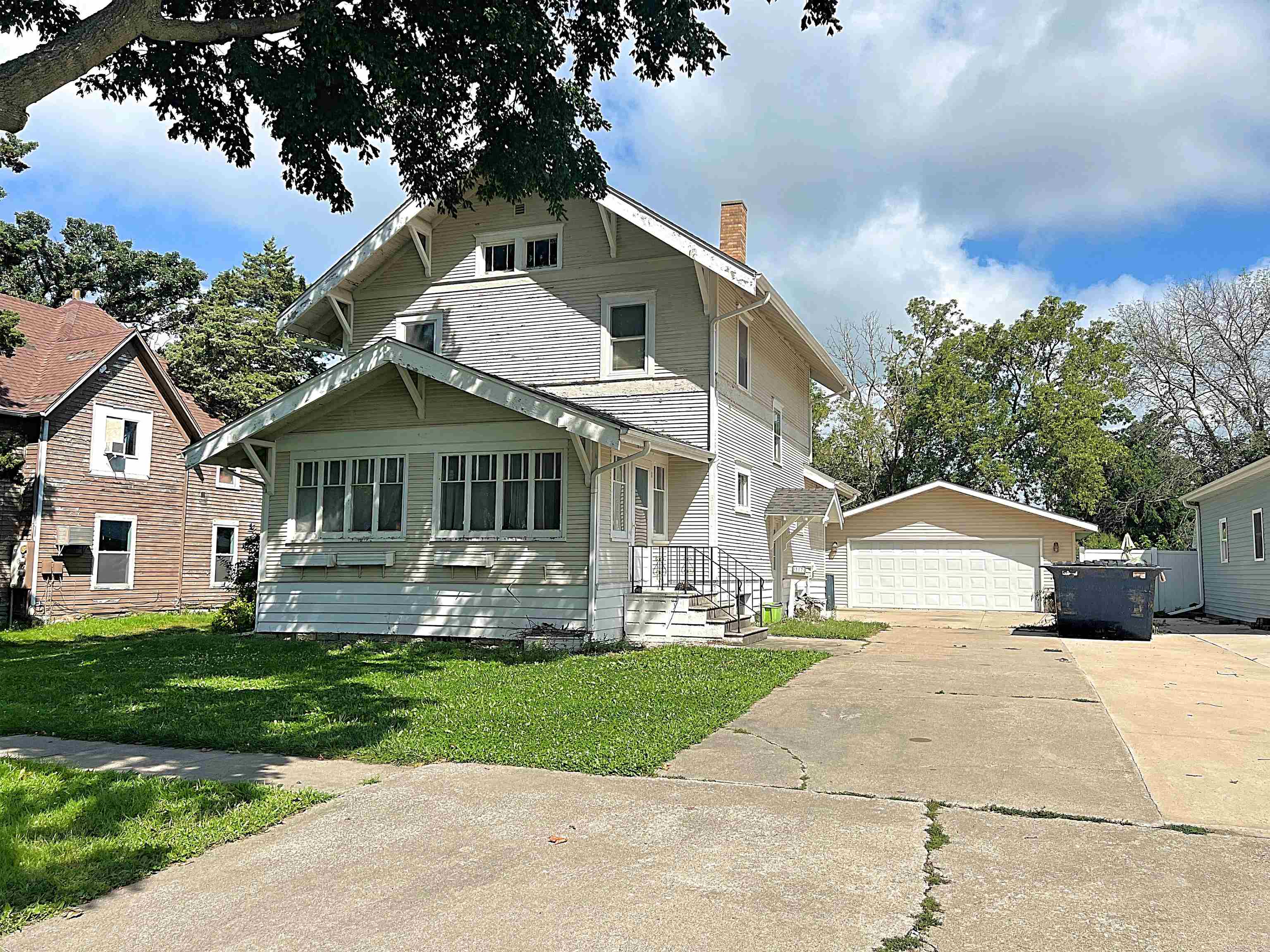 317 Lucas, Algona, IA 50511 