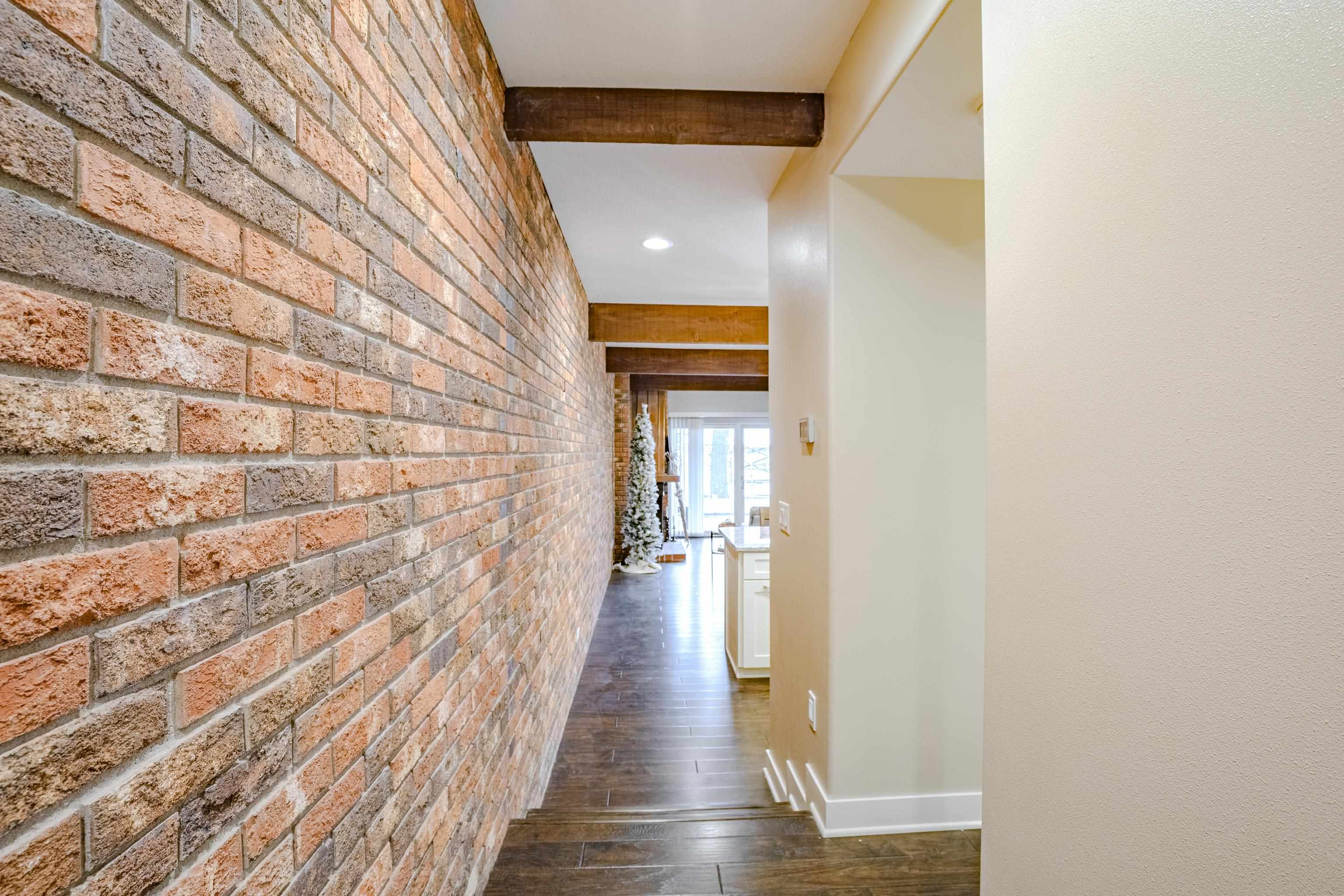 MLS #251295