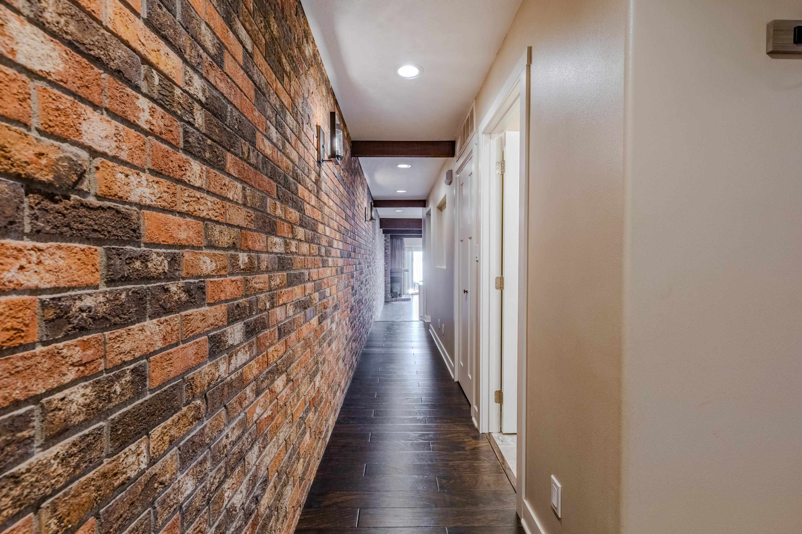 MLS #251295
