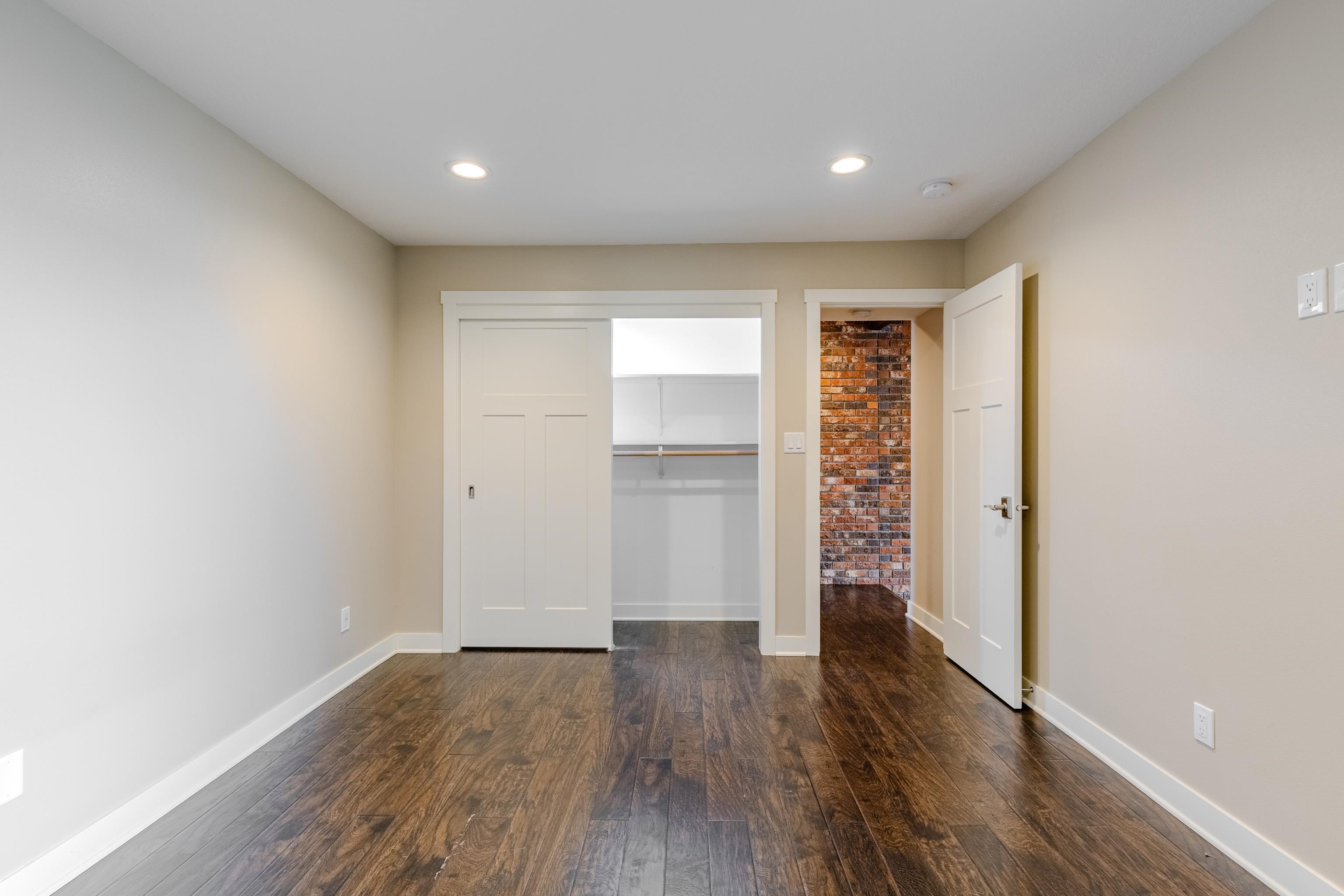 MLS #251295