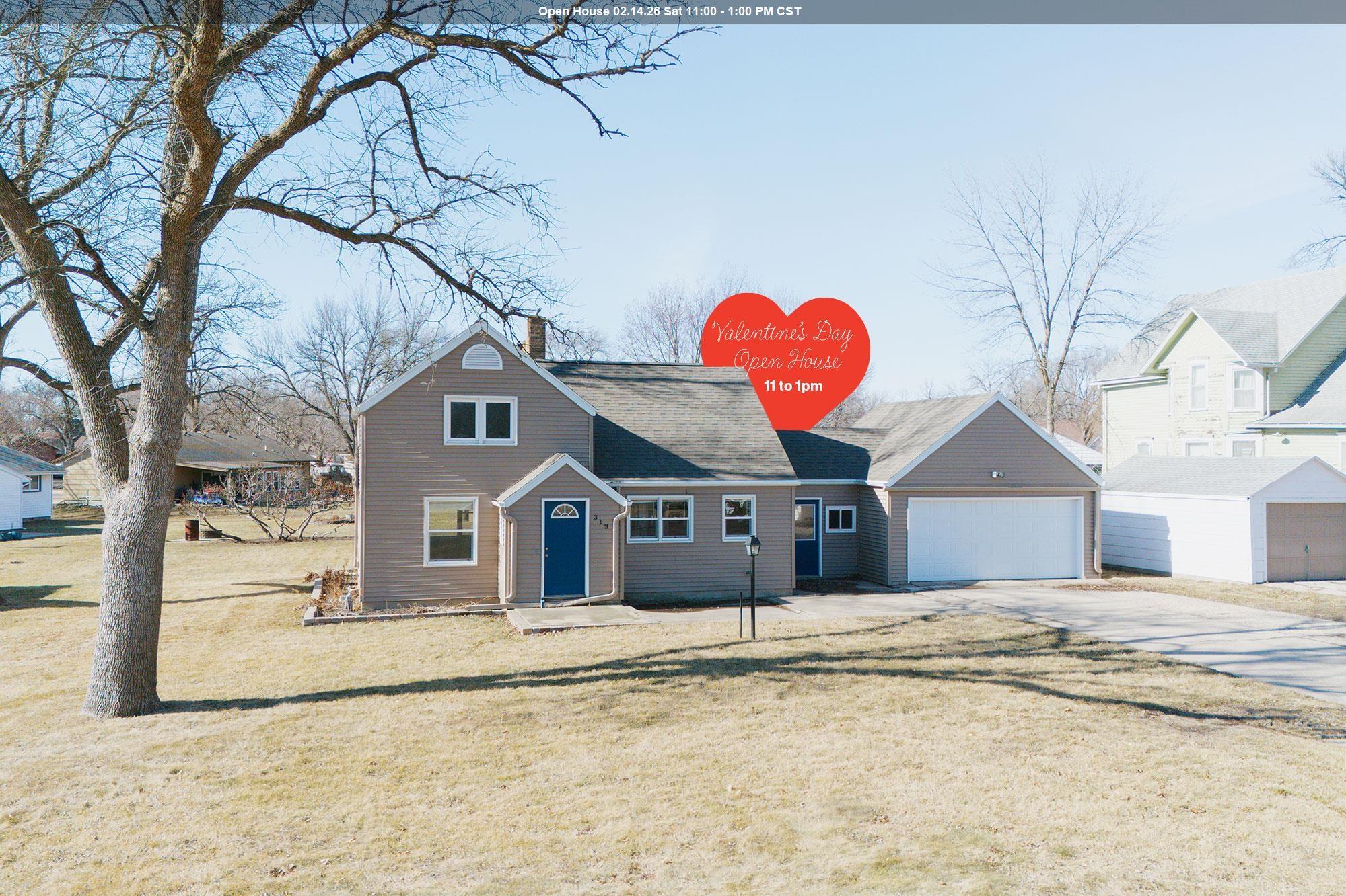 313 3rd Street, Lake Park, IA 51347 