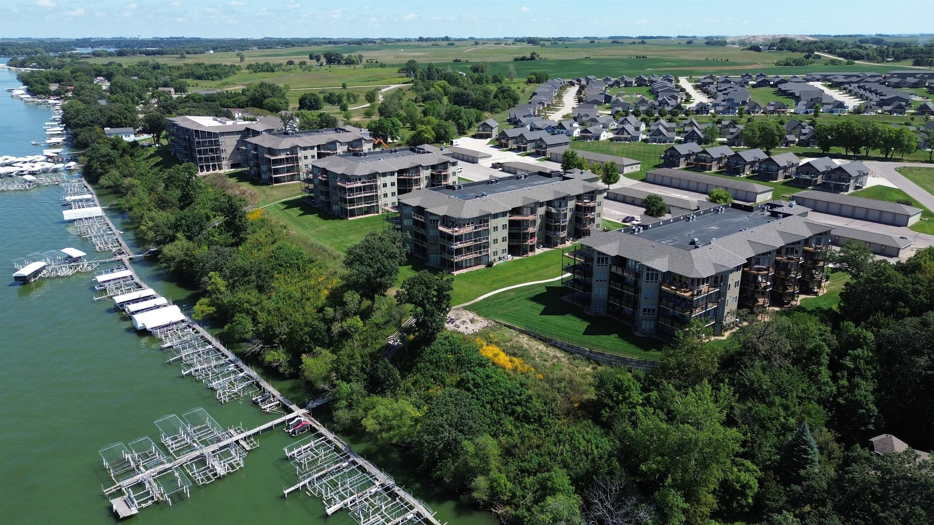 435 240th Avenue #302, Arnolds Park, IA 51331 