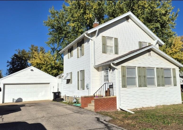 815 14th Avenue, Estherville, IA 51334 