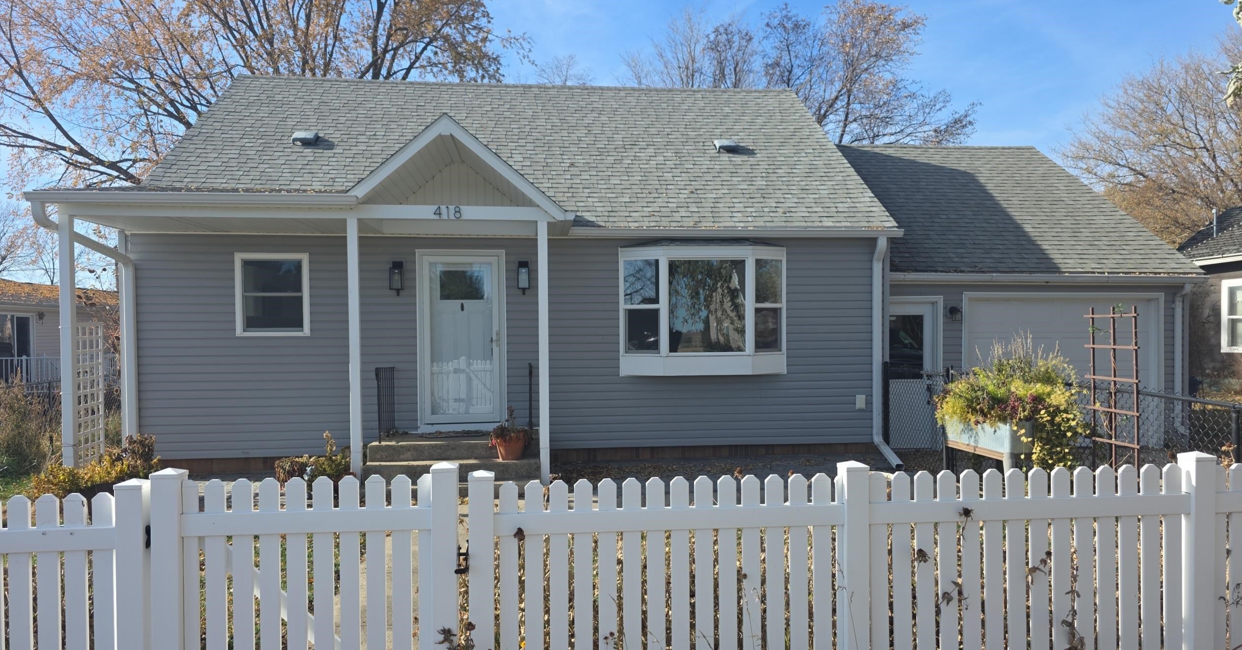 418 S Maple St, Paullina, IA 51046 