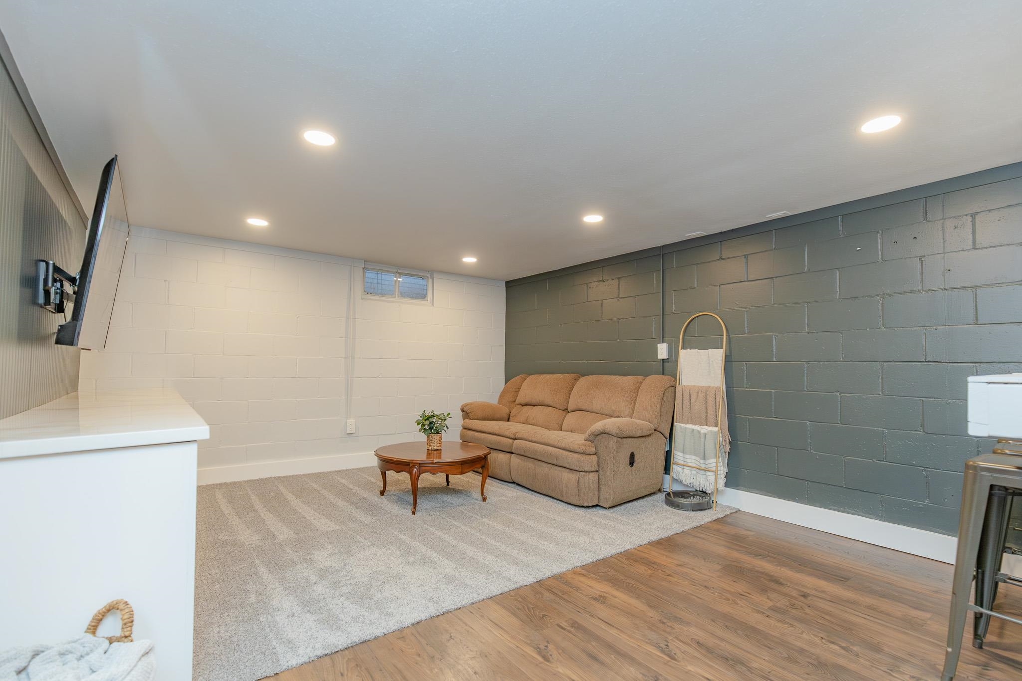 MLS #251474