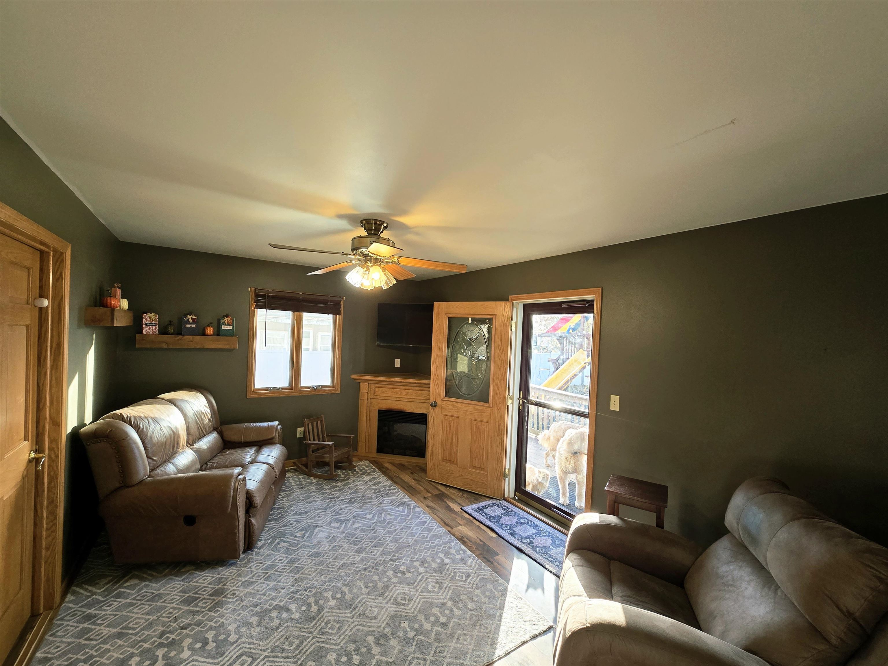 MLS #251477