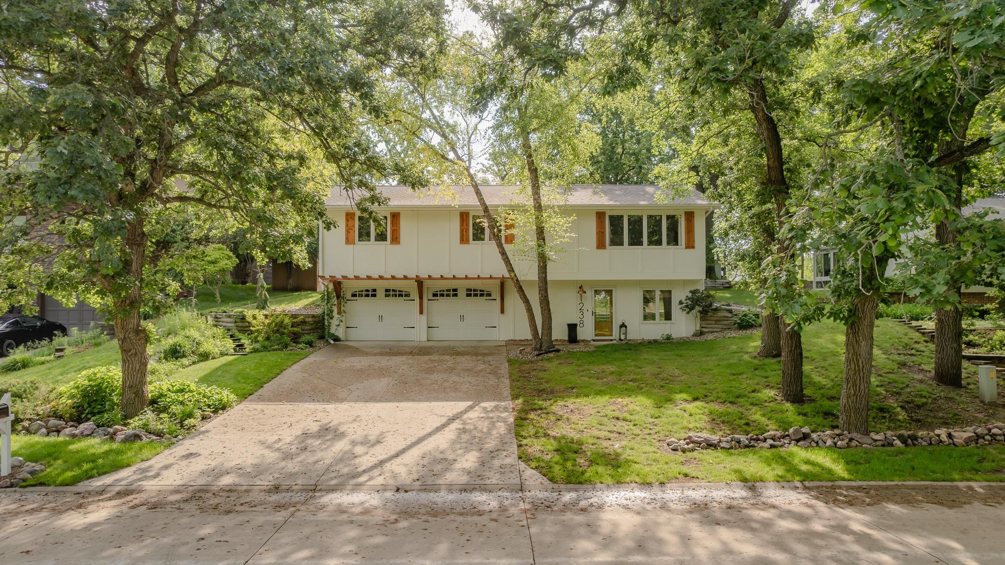 1238 Summer Circle, Okoboji, IA 51355 