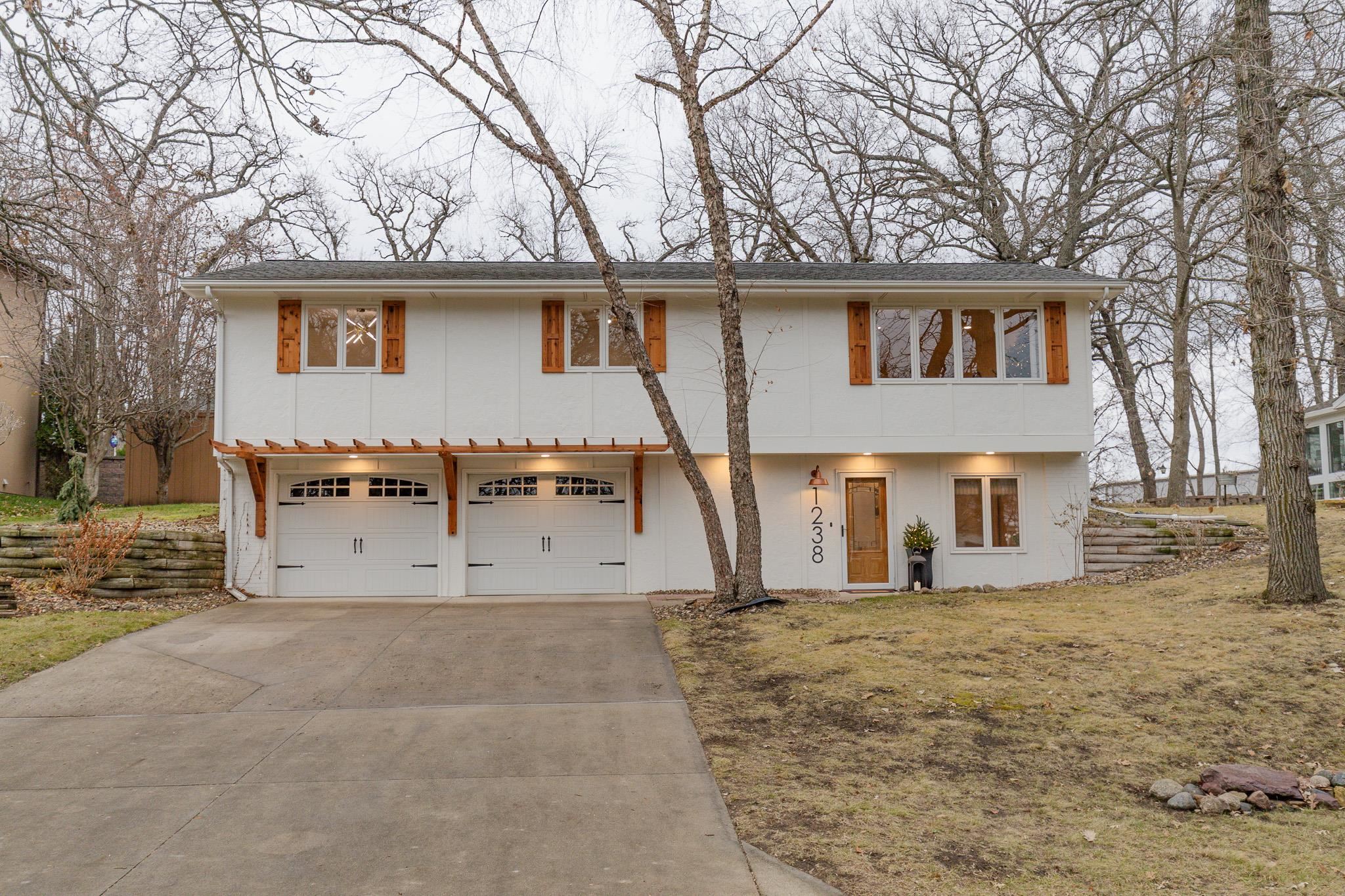 1238 Summer Circle, Okoboji, IA 51355 