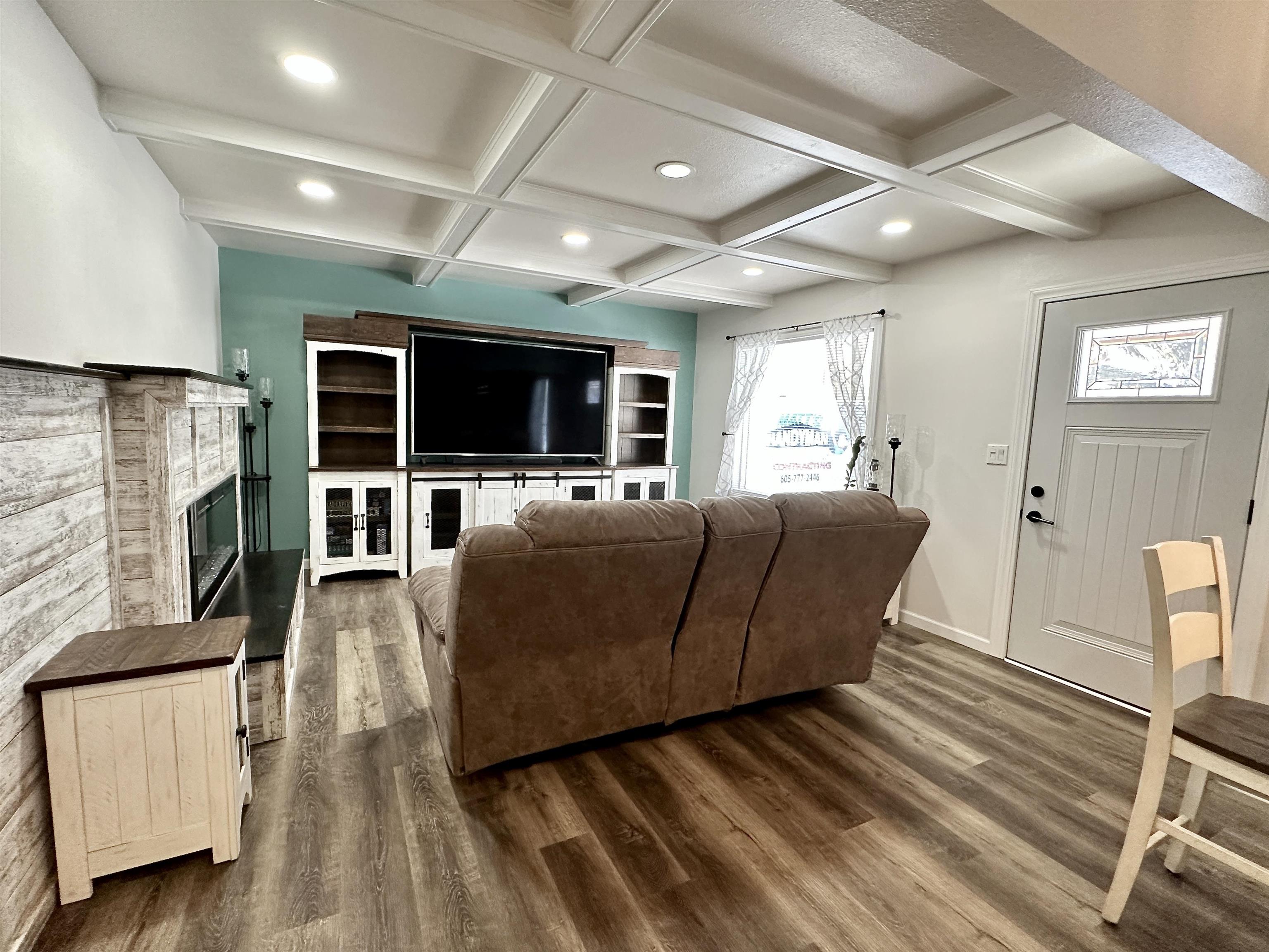 MLS #251575