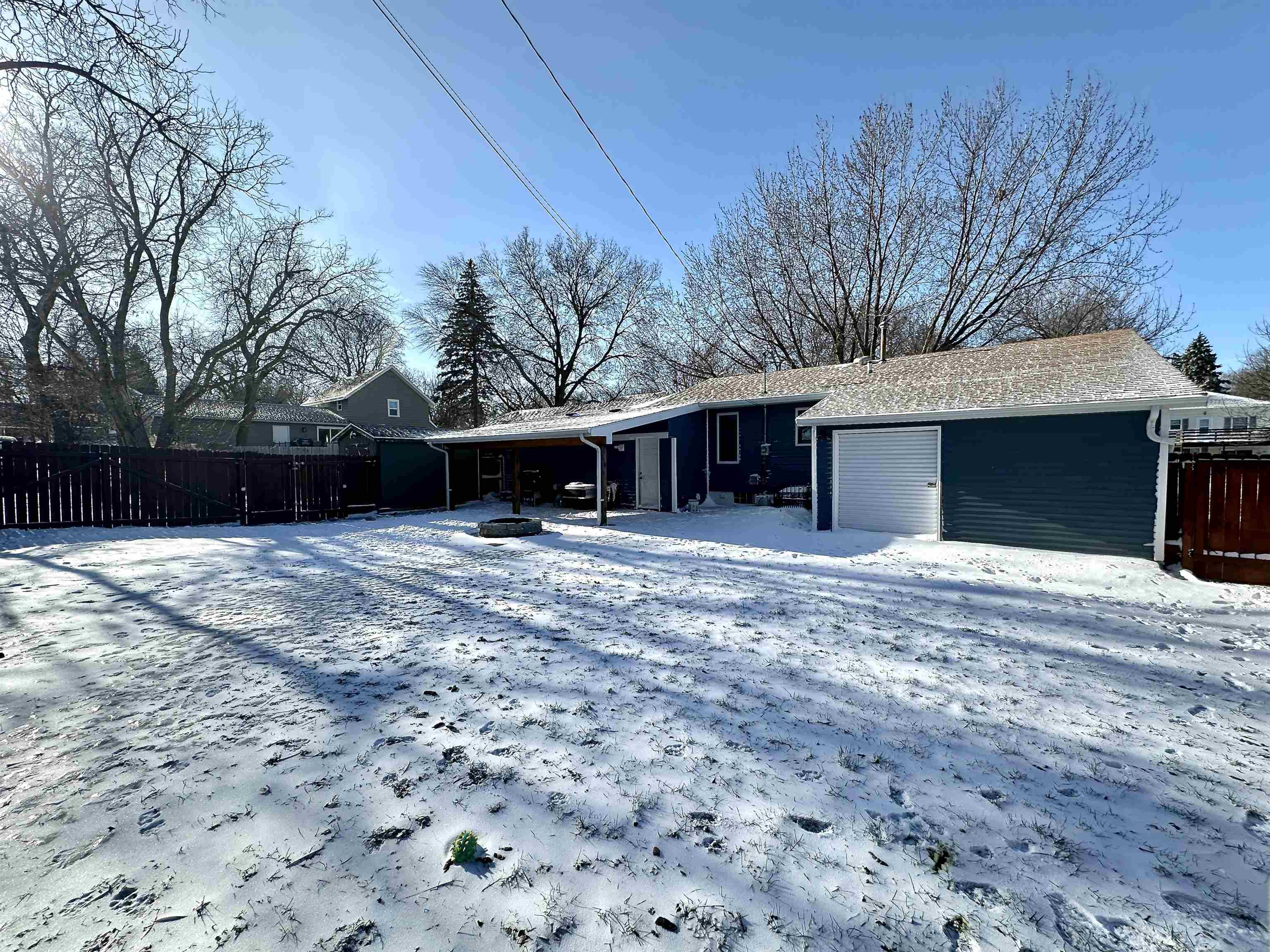 MLS #251575