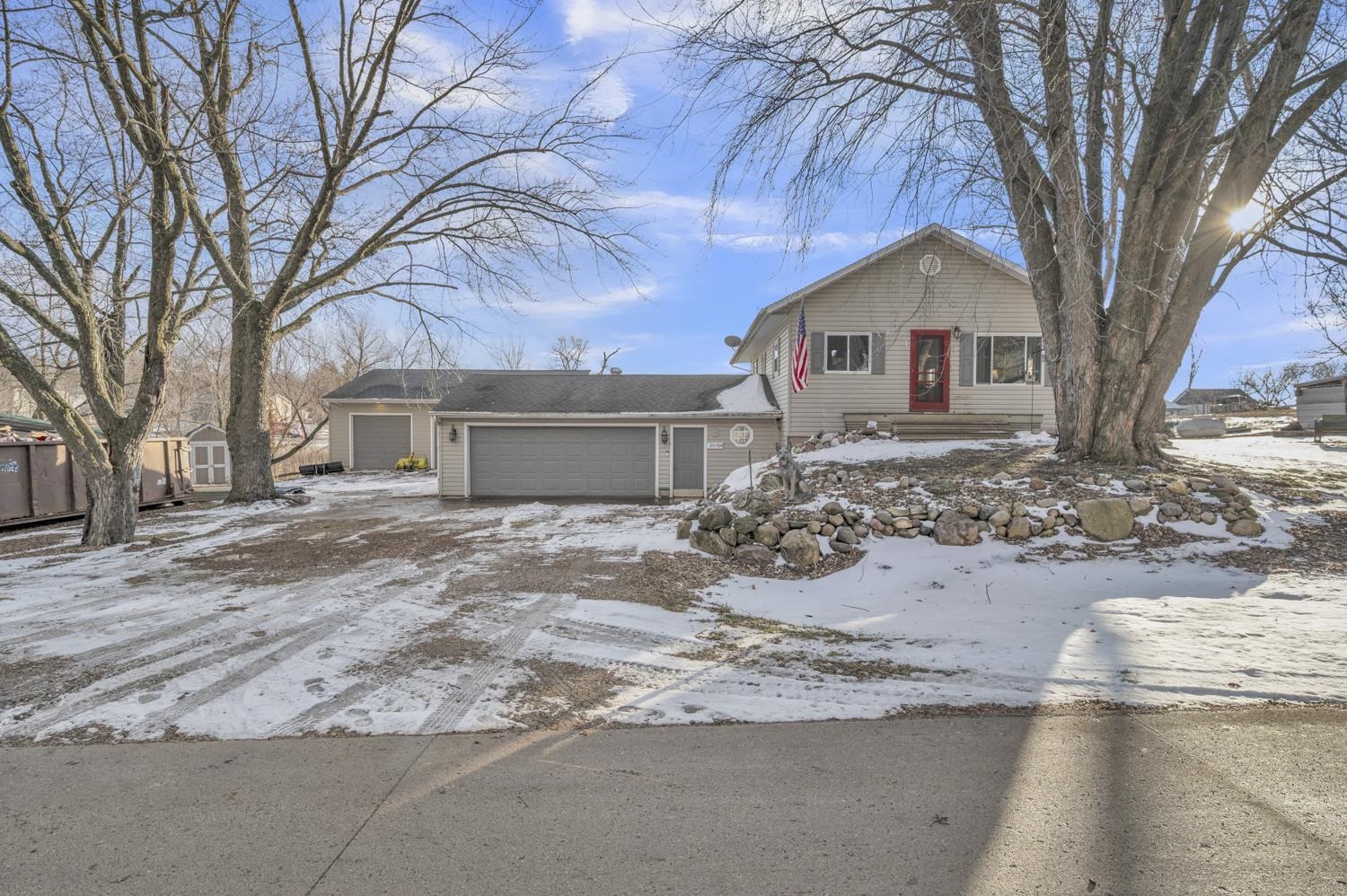 25709 162nd Street, Spirit Lake, IA 51360 