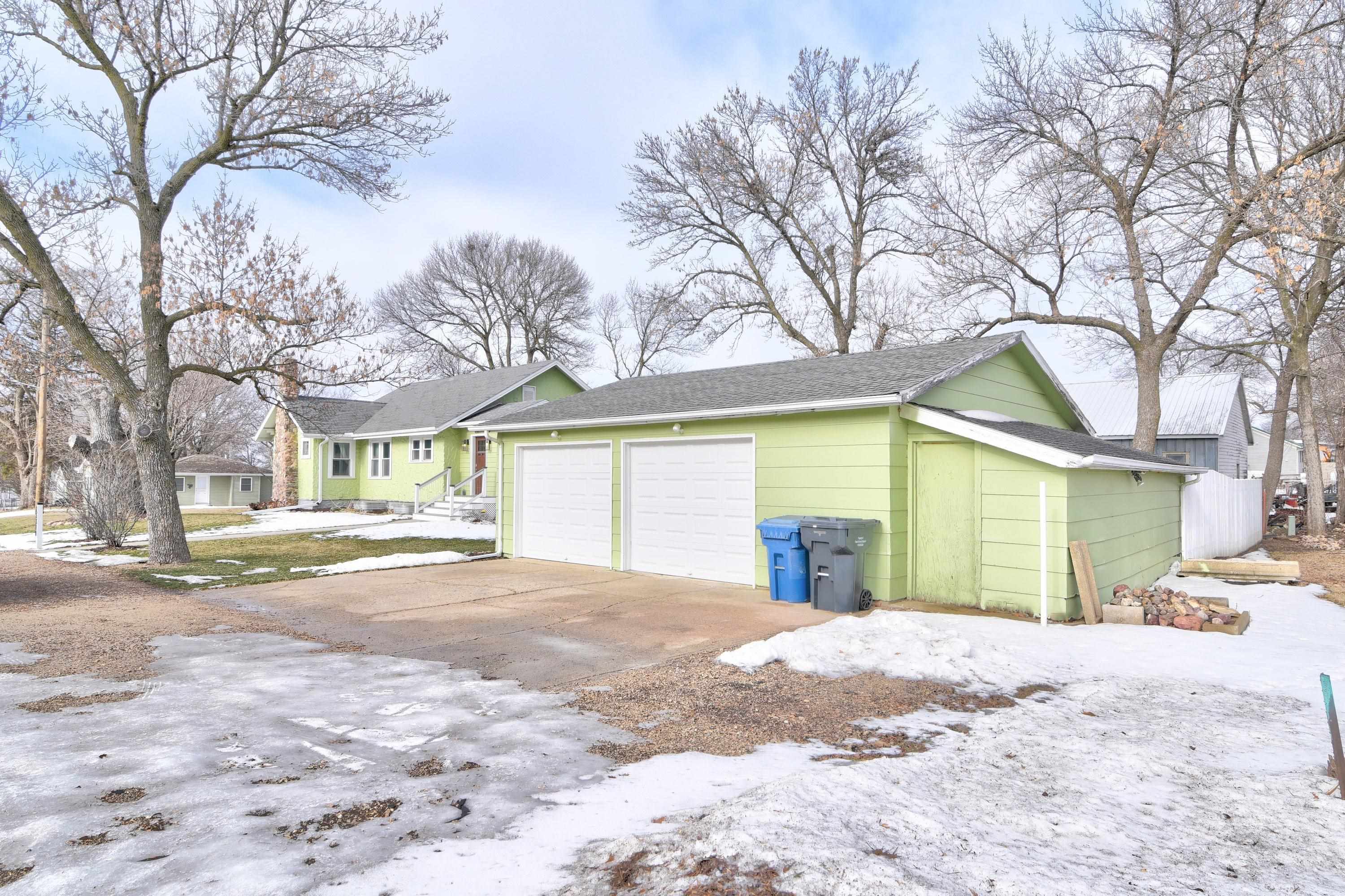 25310 140th Street, Orleans, IA 51360 