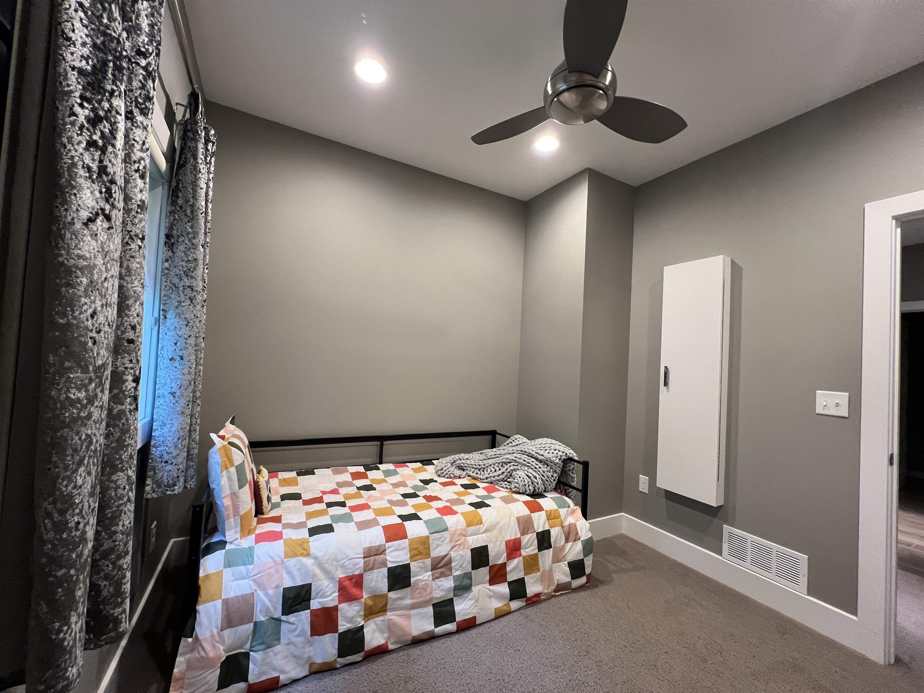 MLS #251609