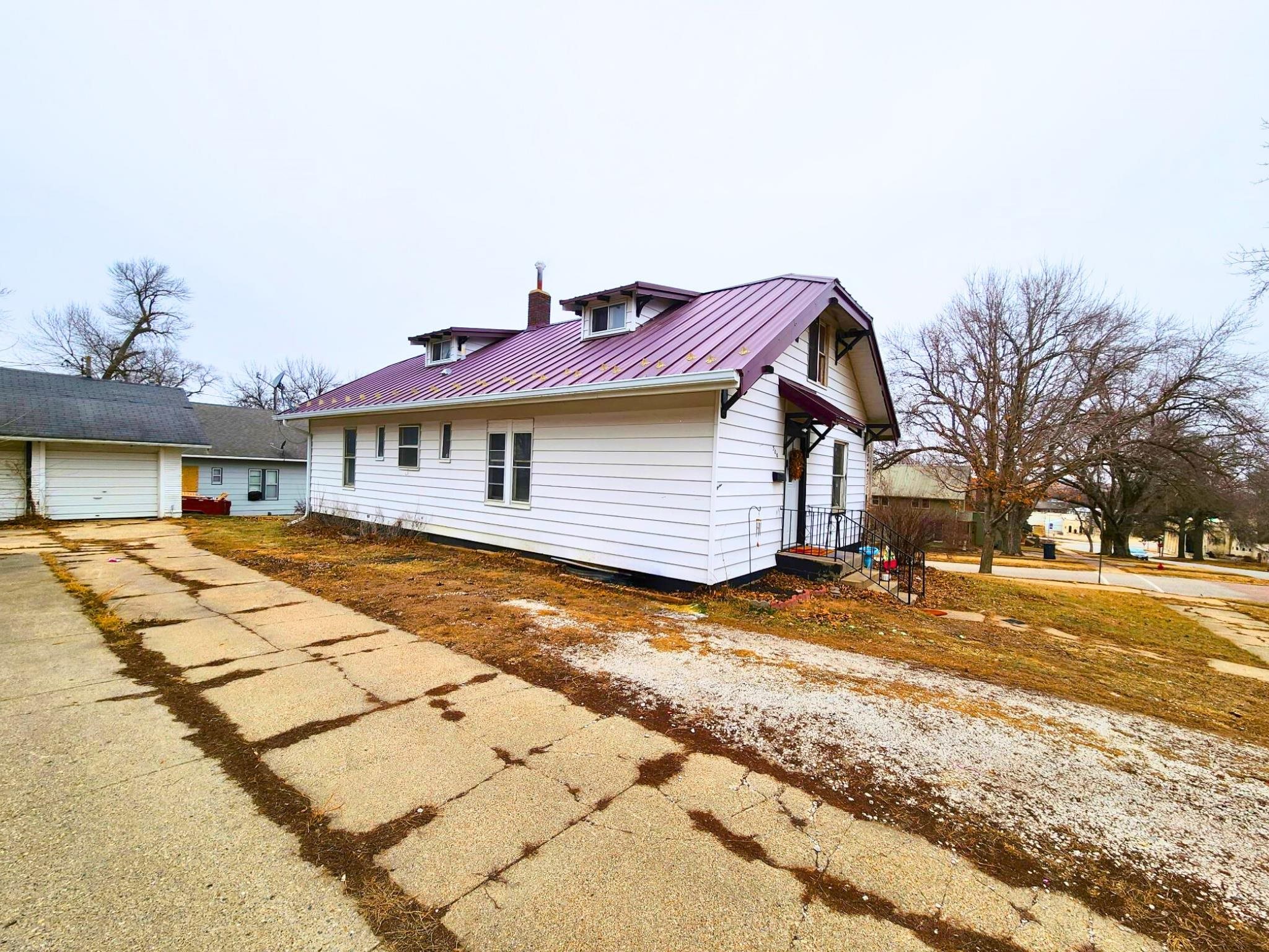 300 Moorehead Street, Ida Grove, IA 51445 