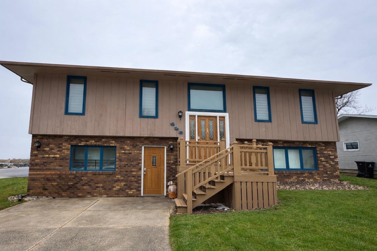 426 19th, Estherville, IA 51334 