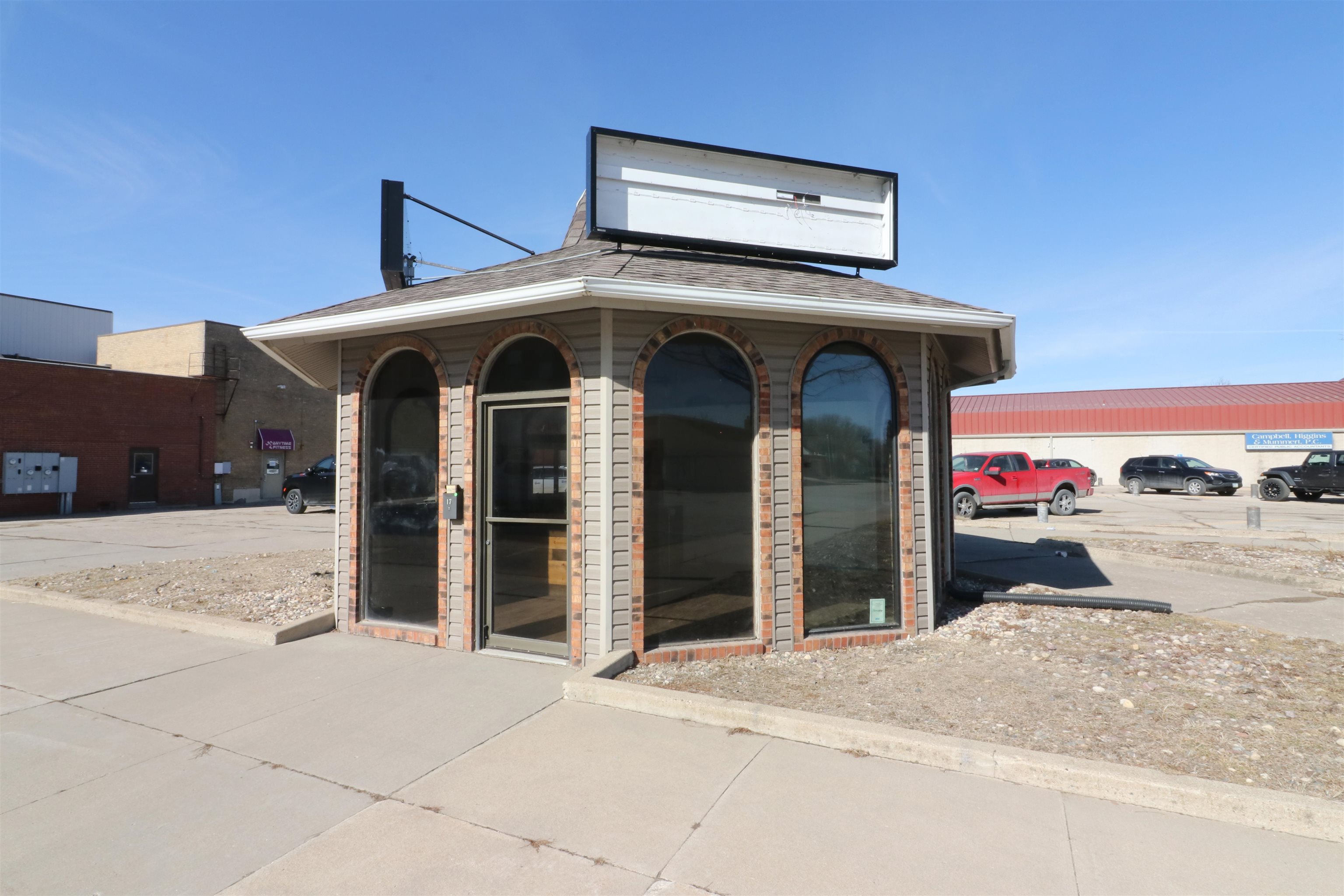 17 5th Street, Spencer, IA 51301 