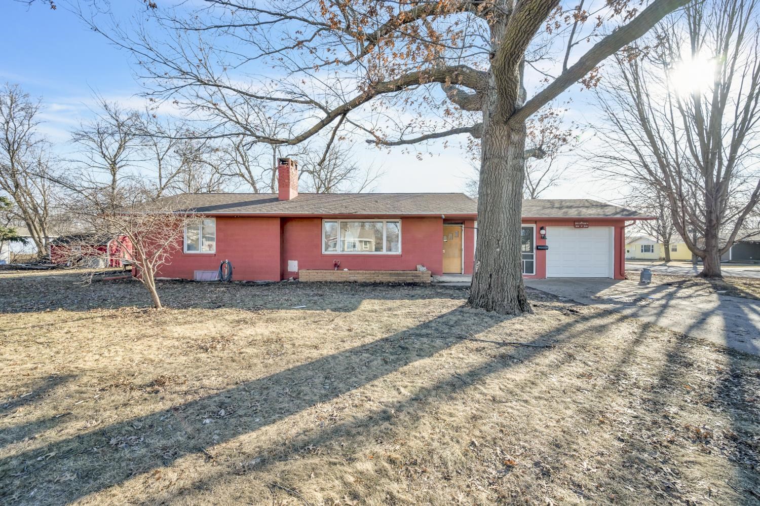 1411 8th Street, Milford, IA 51351 