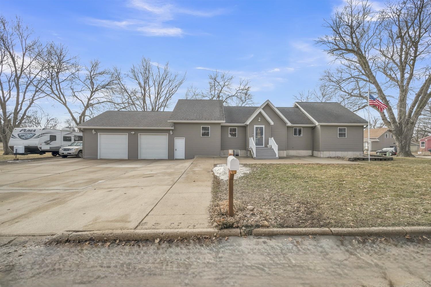 1002 7th Avenue, Estherville, IA 51334 