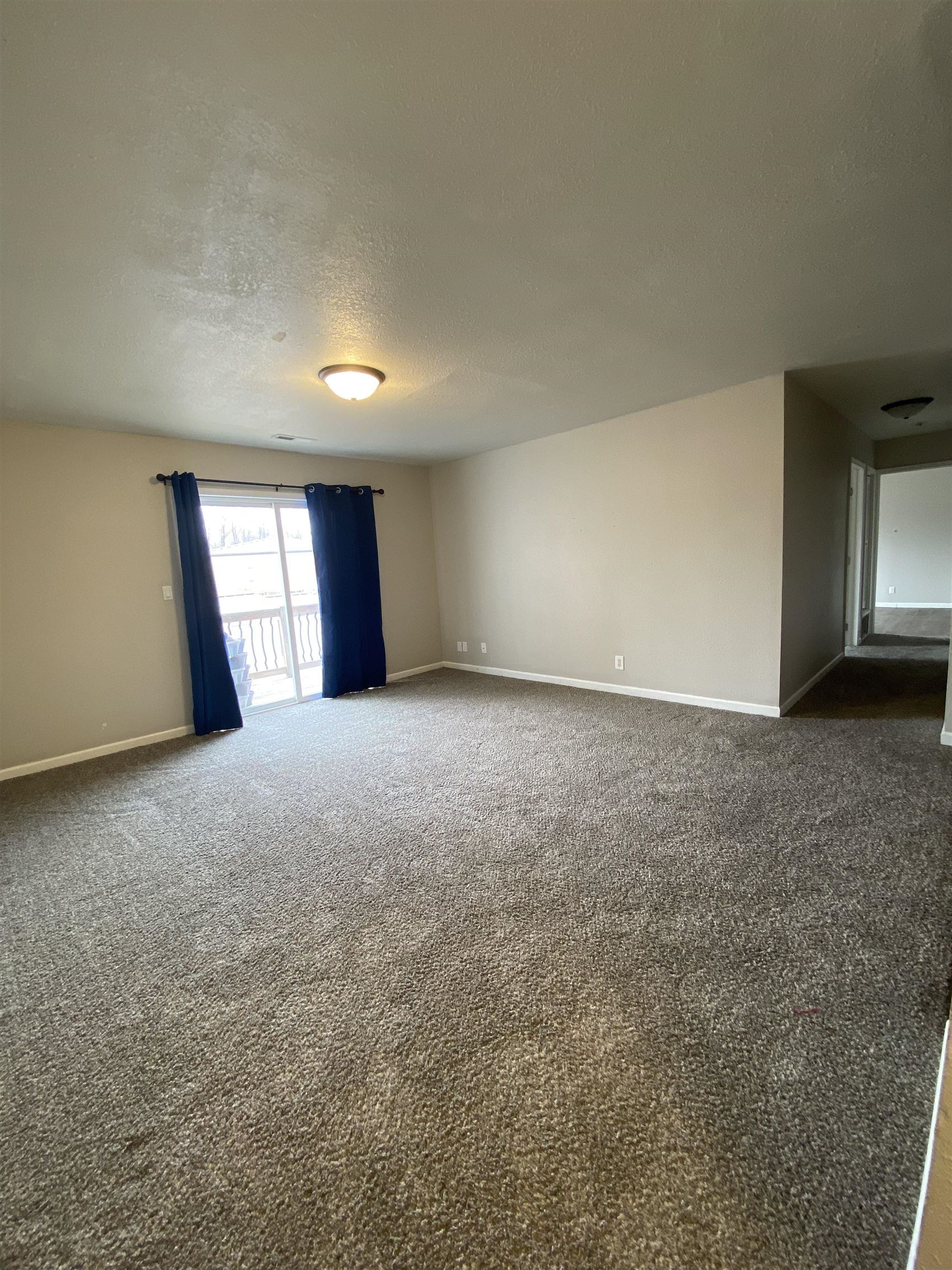 3 27th Street #203, Spirit Lake, IA 51360 