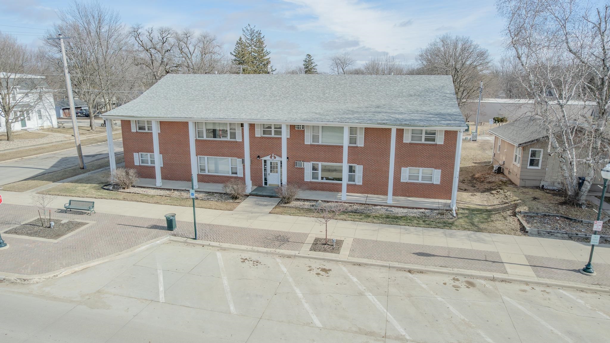 1501 Hill Ave, Spirit Lake, IA 51360 