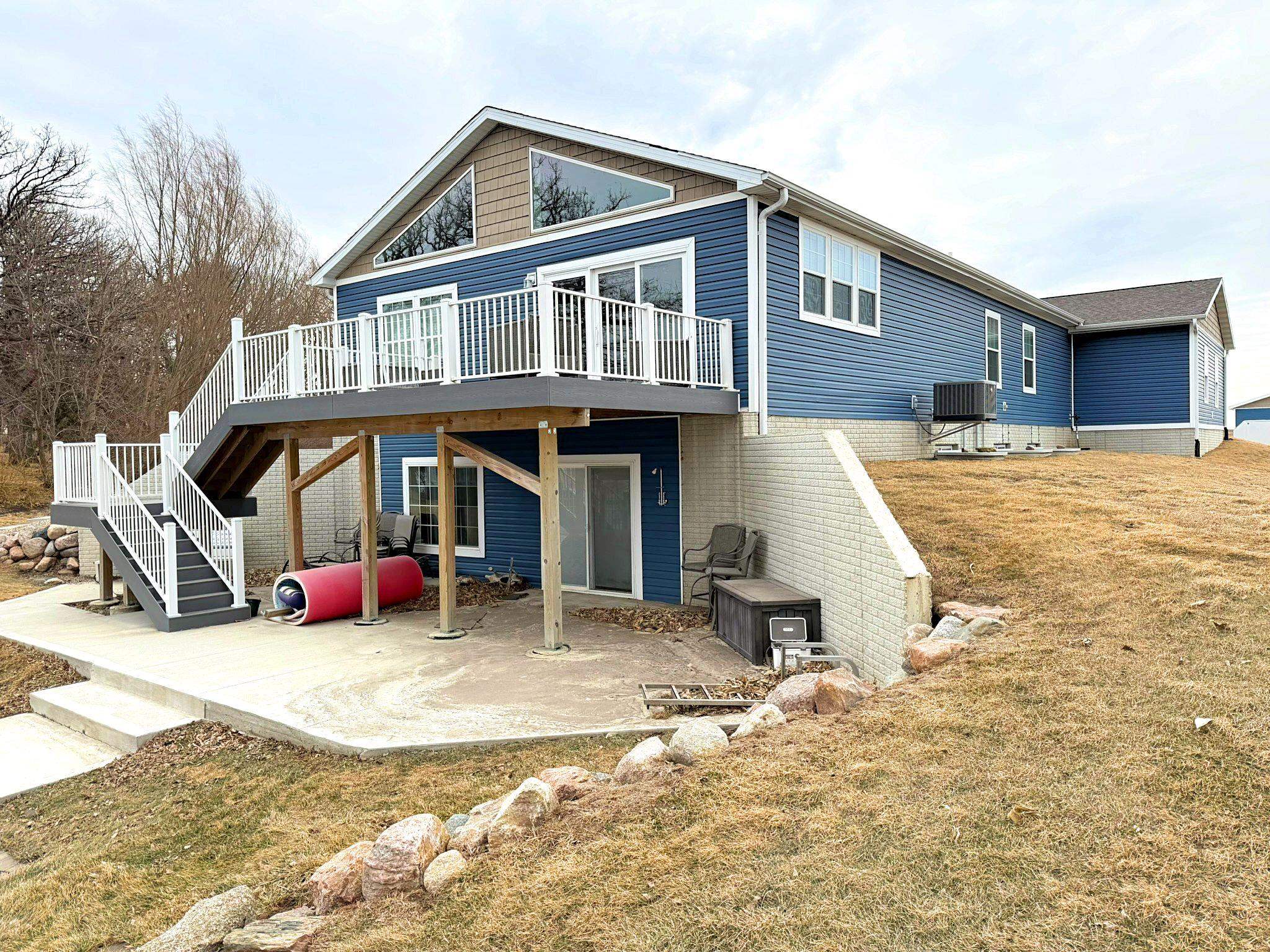 34824 Cy-Hawk Avenue, Emmetsburg, IA 50536 